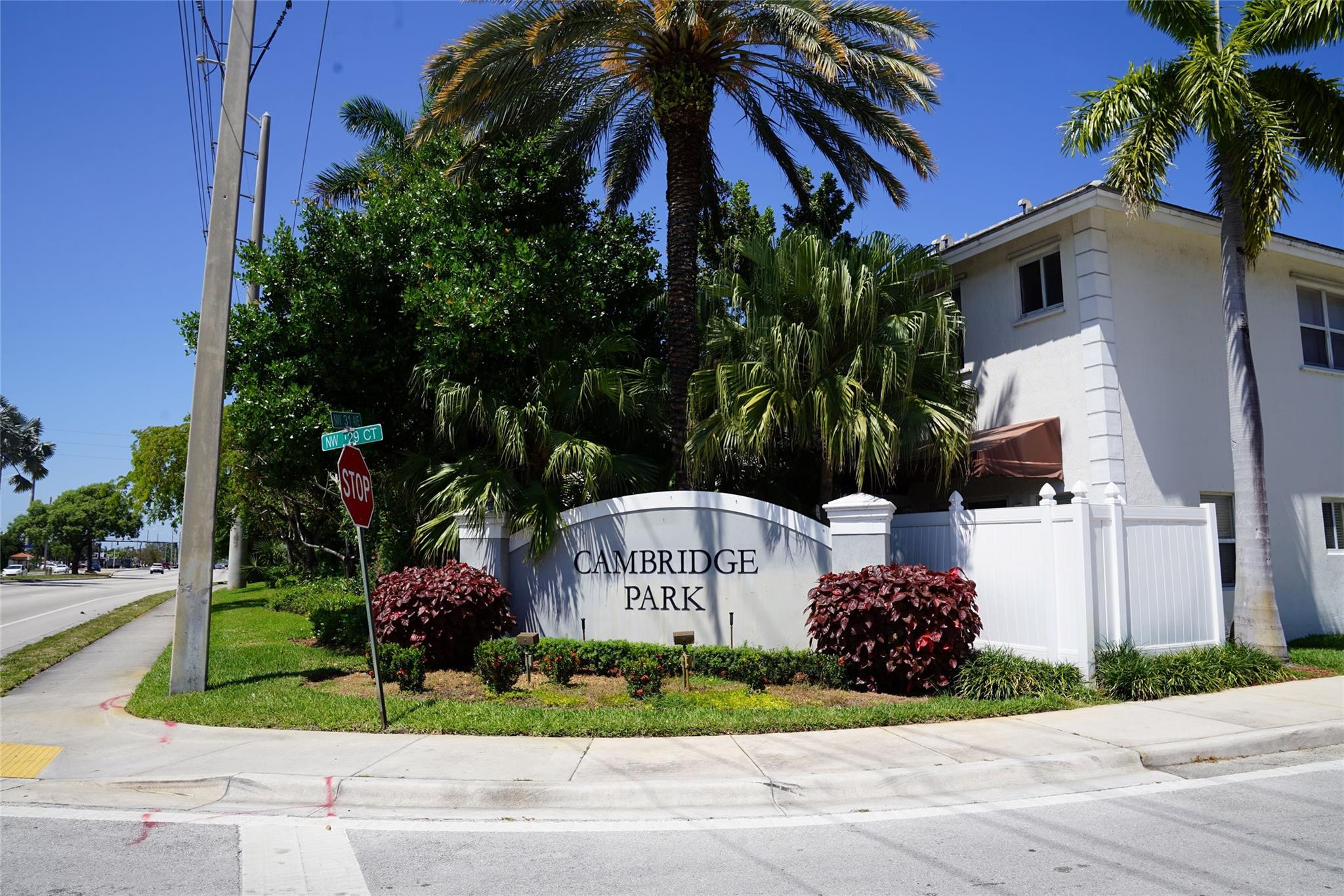 CAMBRIDGE PARK - Residential