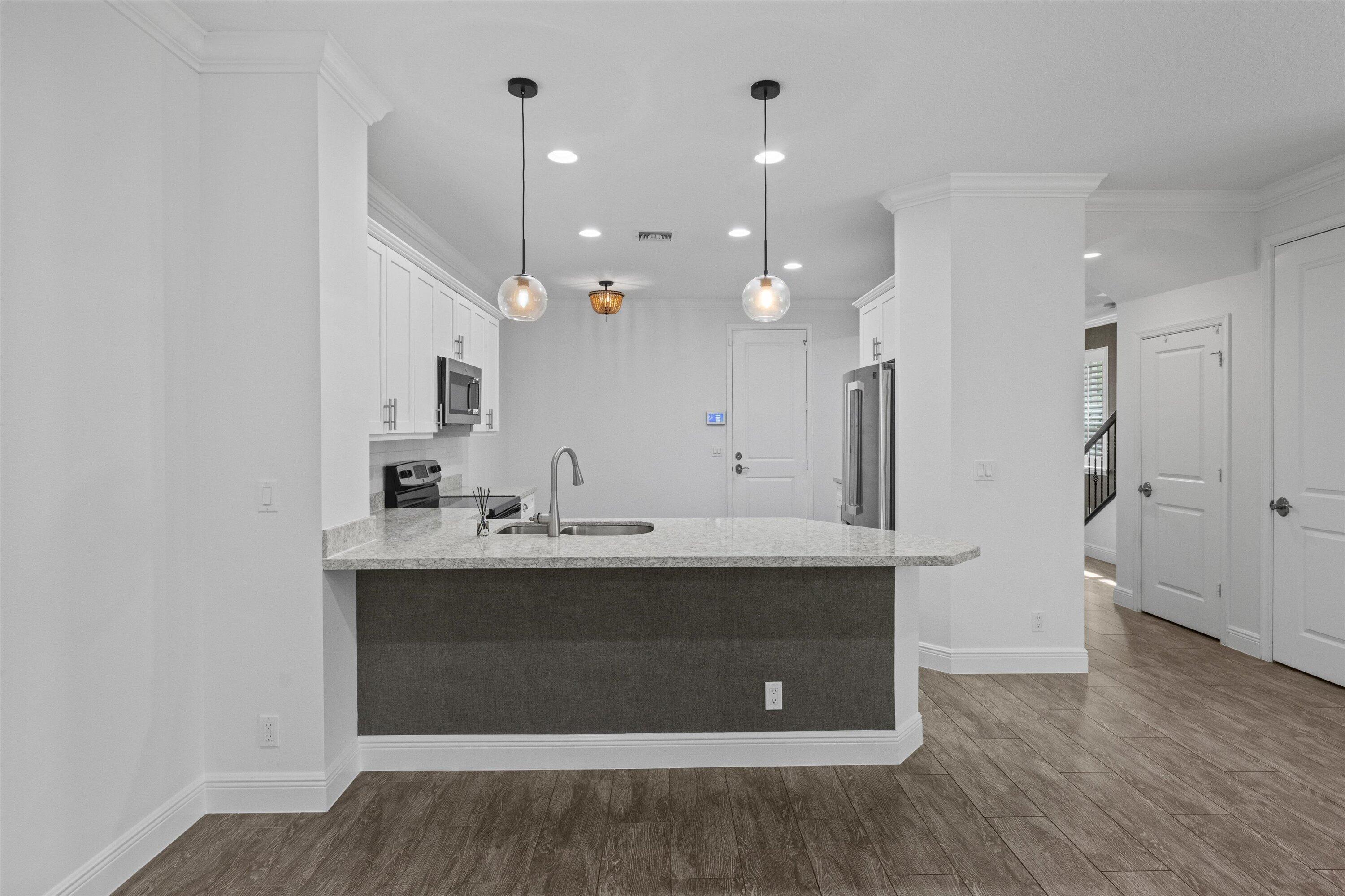 BINKS POINTE - Residential