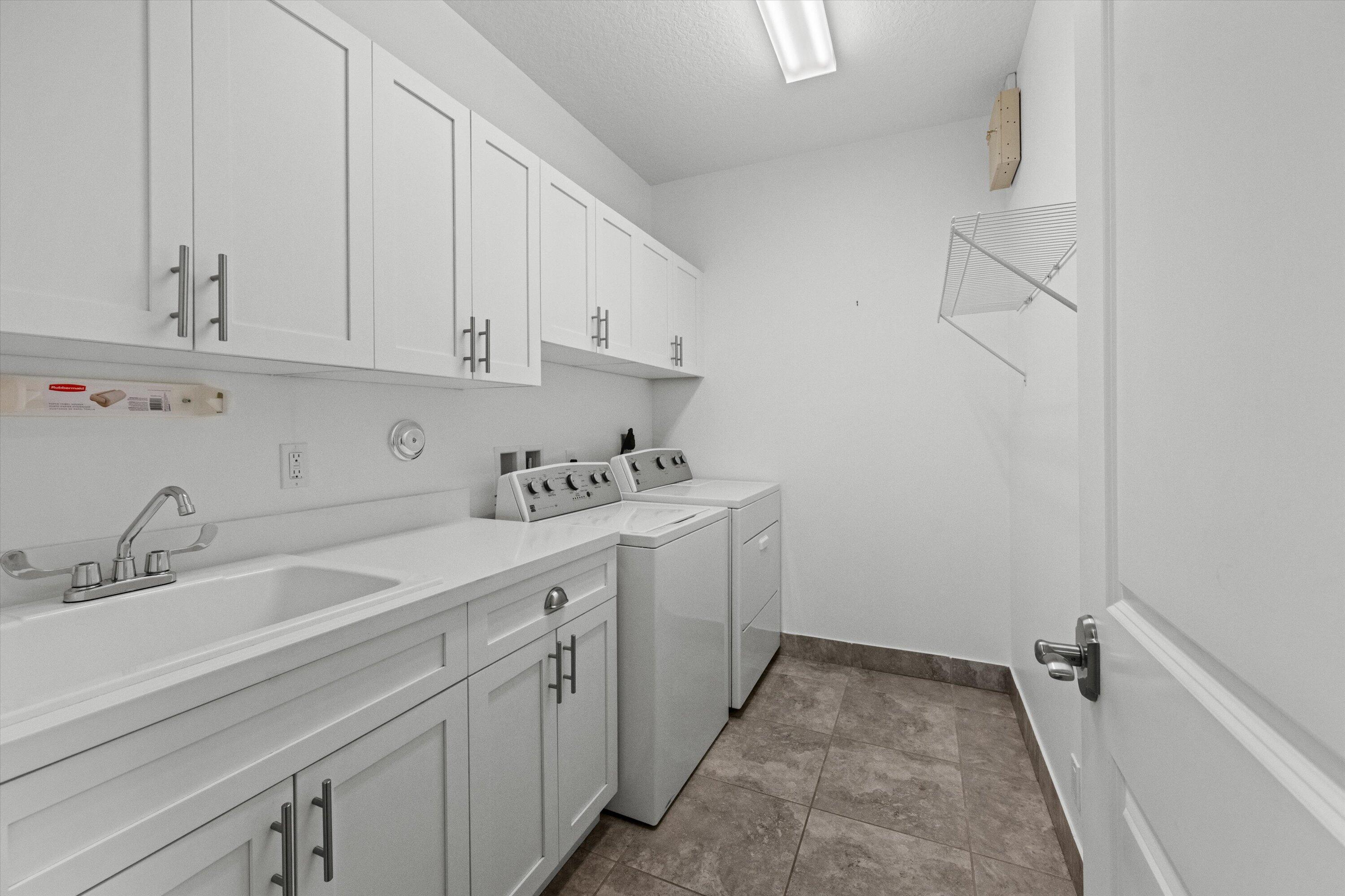 BINKS POINTE - Residential