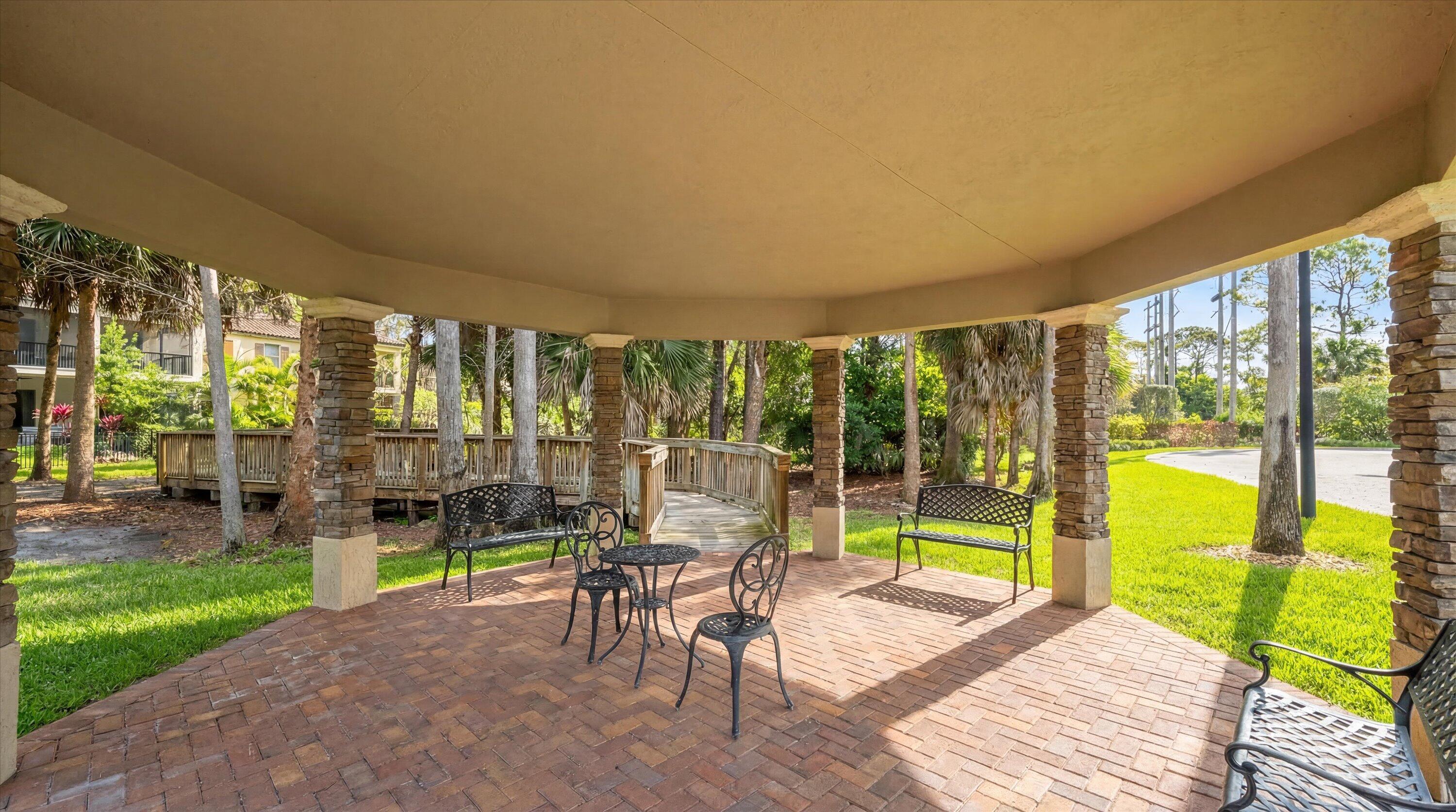 BINKS POINTE - Residential