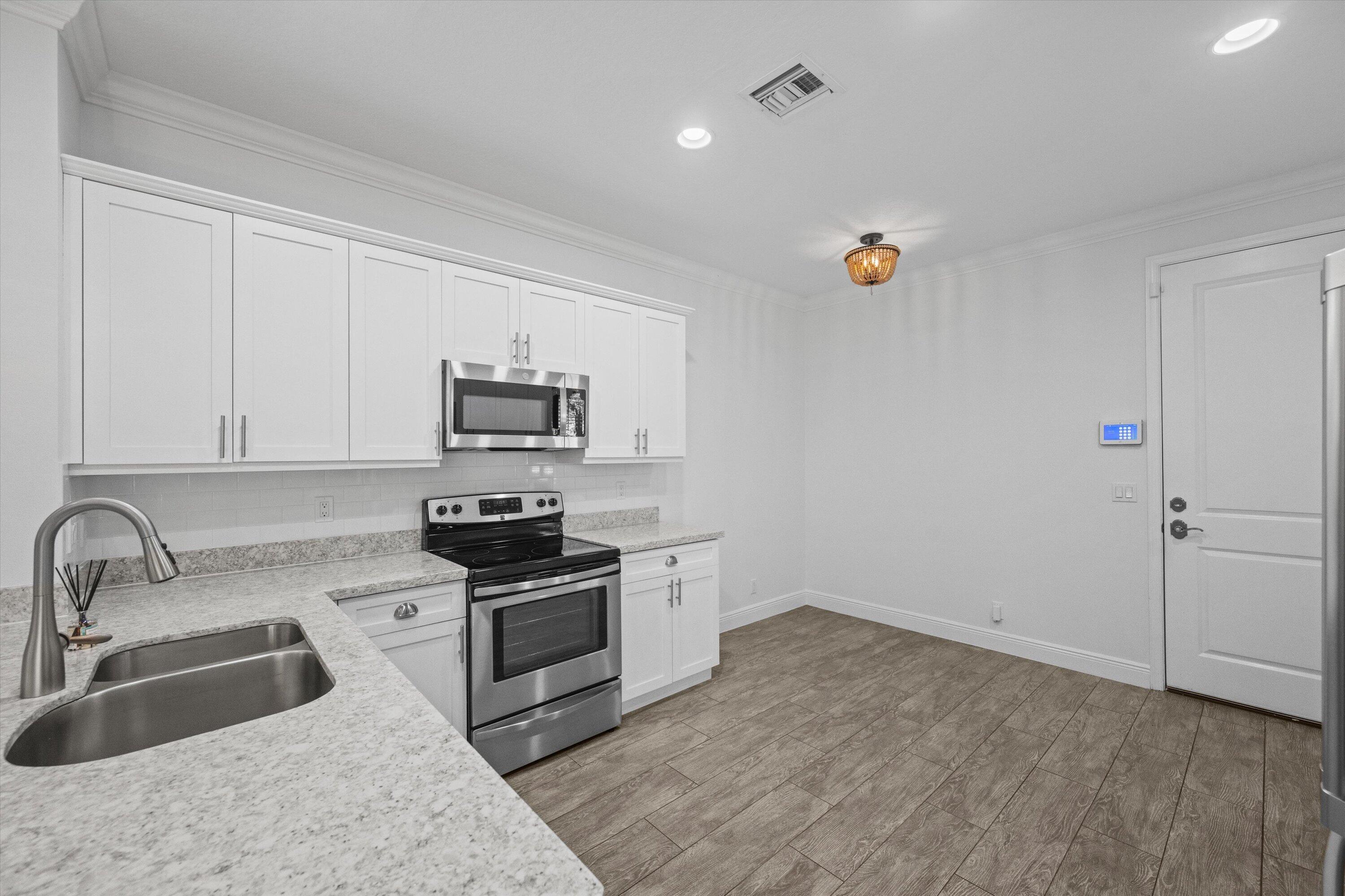 BINKS POINTE - Residential
