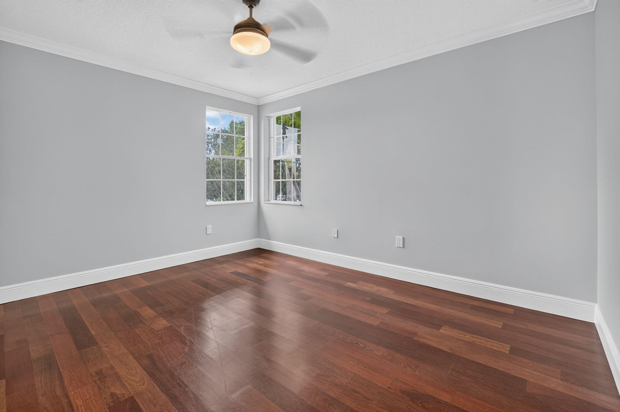 SATURNIA ISLES - Residential Lease