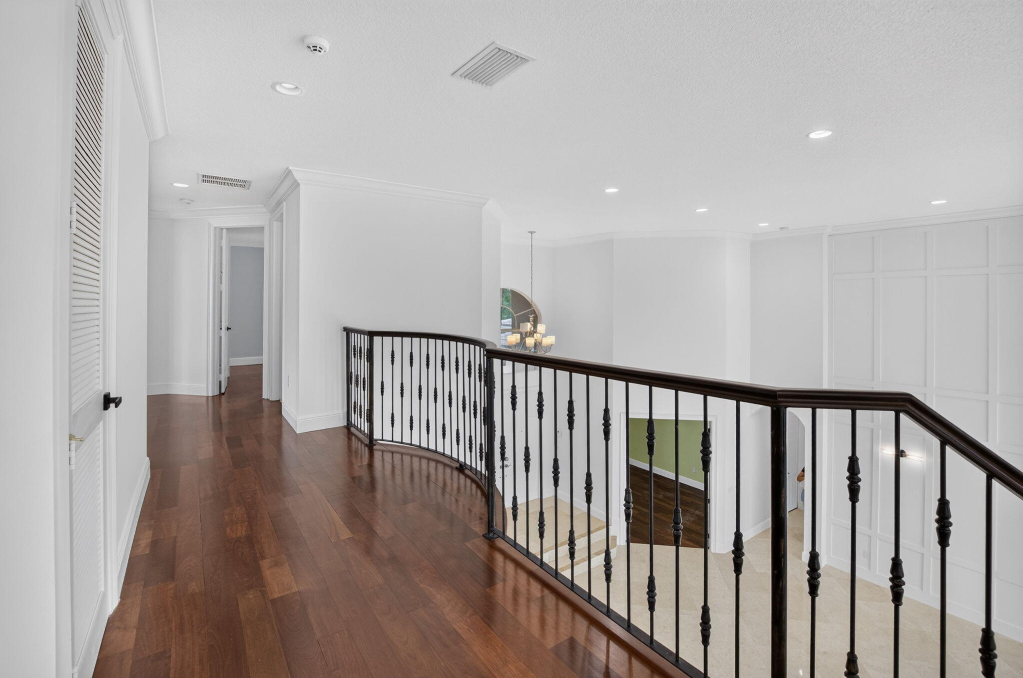SATURNIA ISLES - Residential Lease