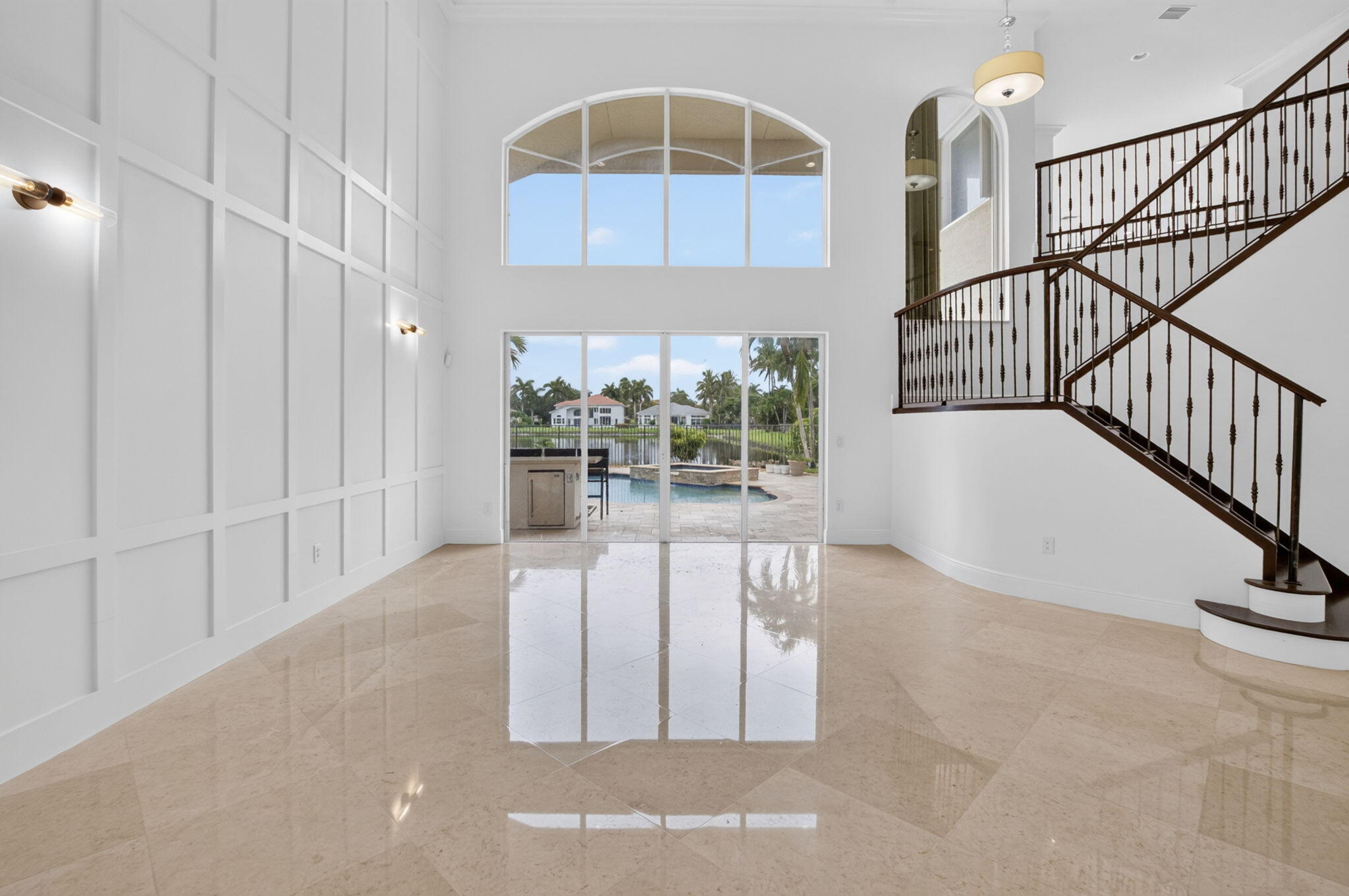 SATURNIA ISLES - Residential Lease