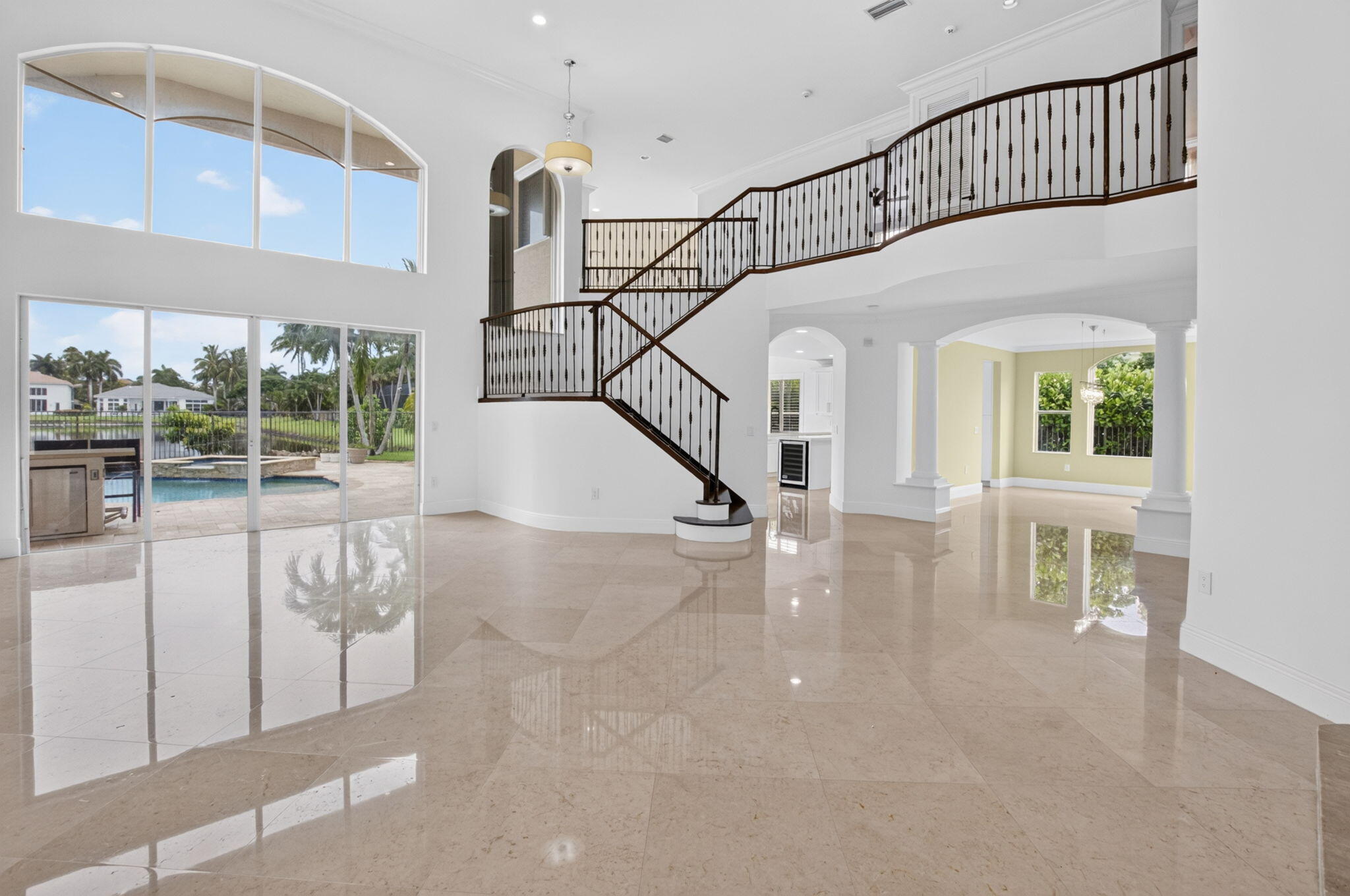 SATURNIA ISLES - Residential Lease