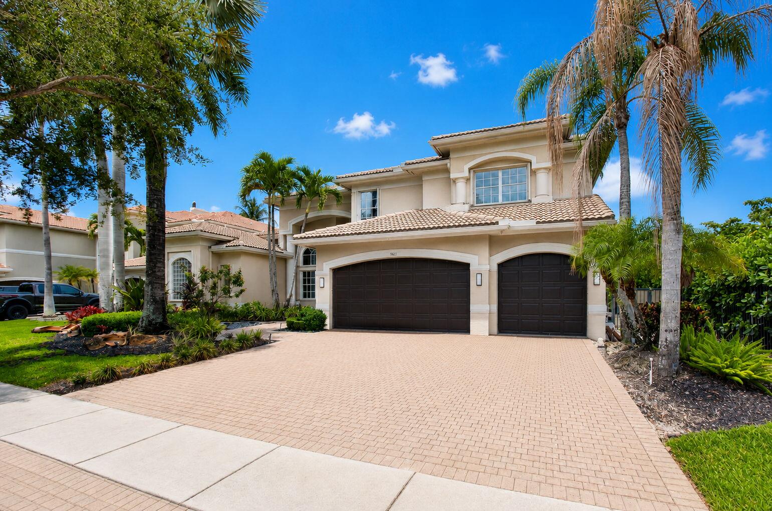 SATURNIA ISLES - Residential Lease