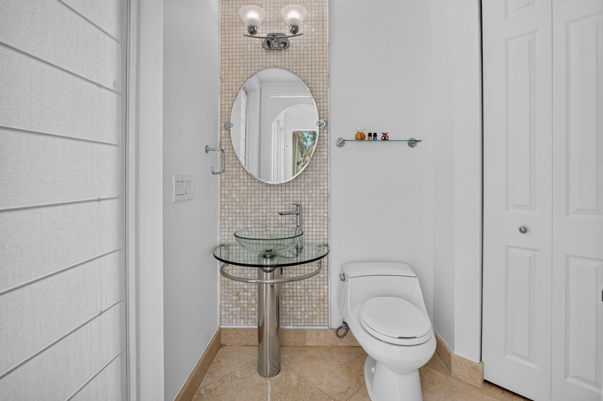SATURNIA ISLES - Residential Lease