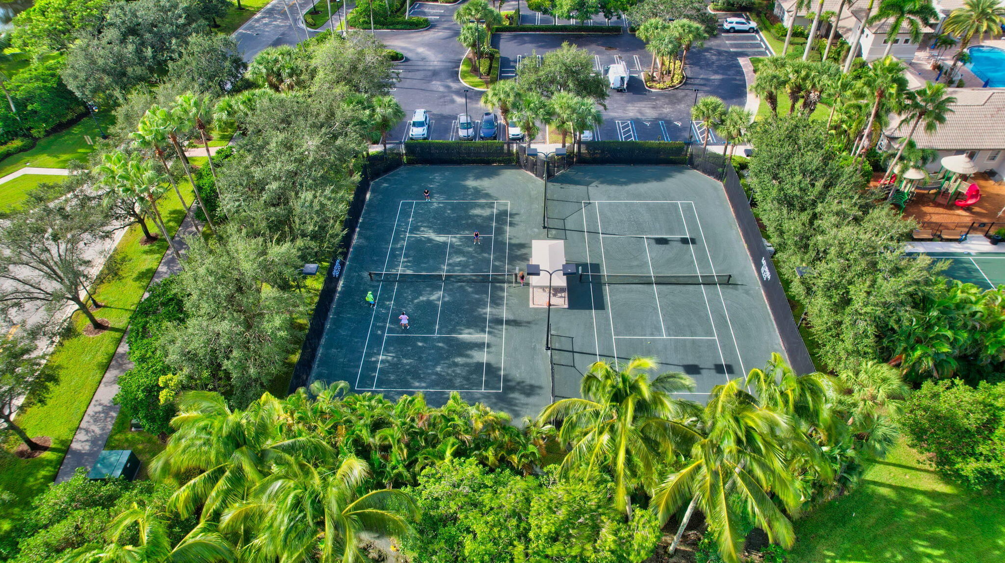 SATURNIA ISLES - Residential Lease