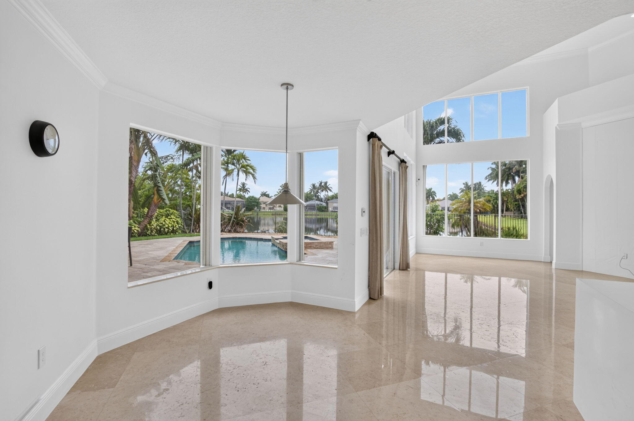 SATURNIA ISLES - Residential Lease