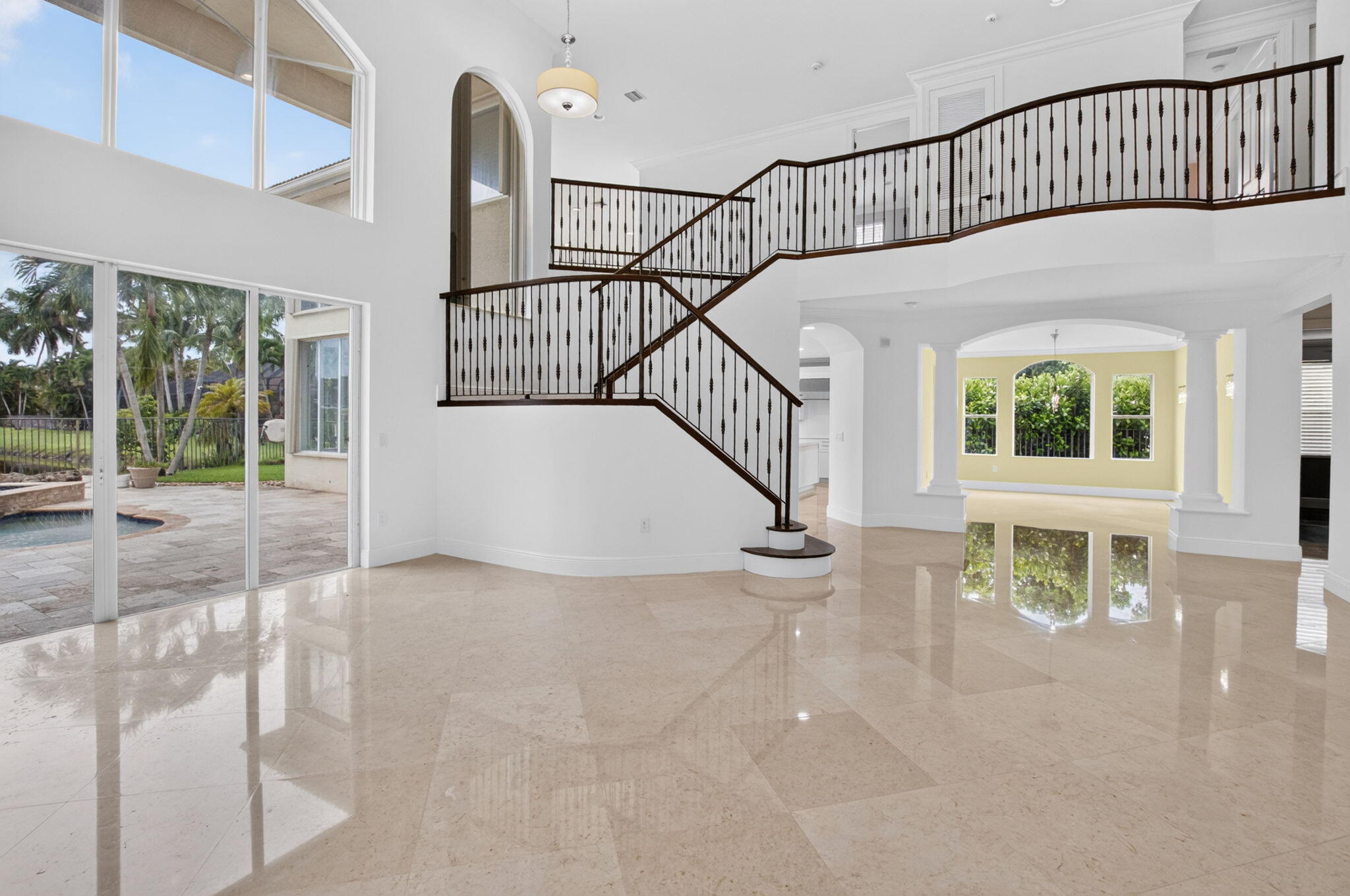 SATURNIA ISLES - Residential Lease