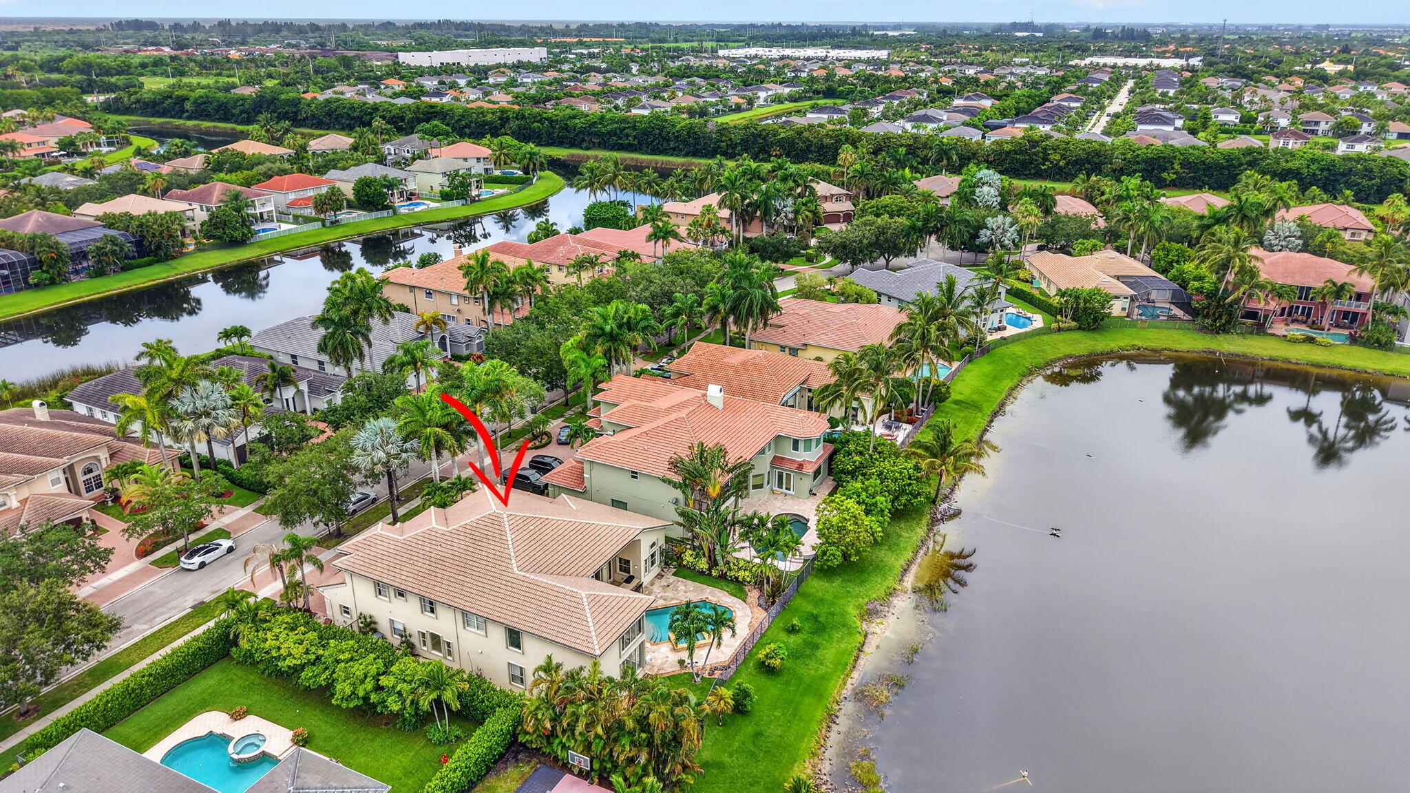SATURNIA ISLES - Residential Lease