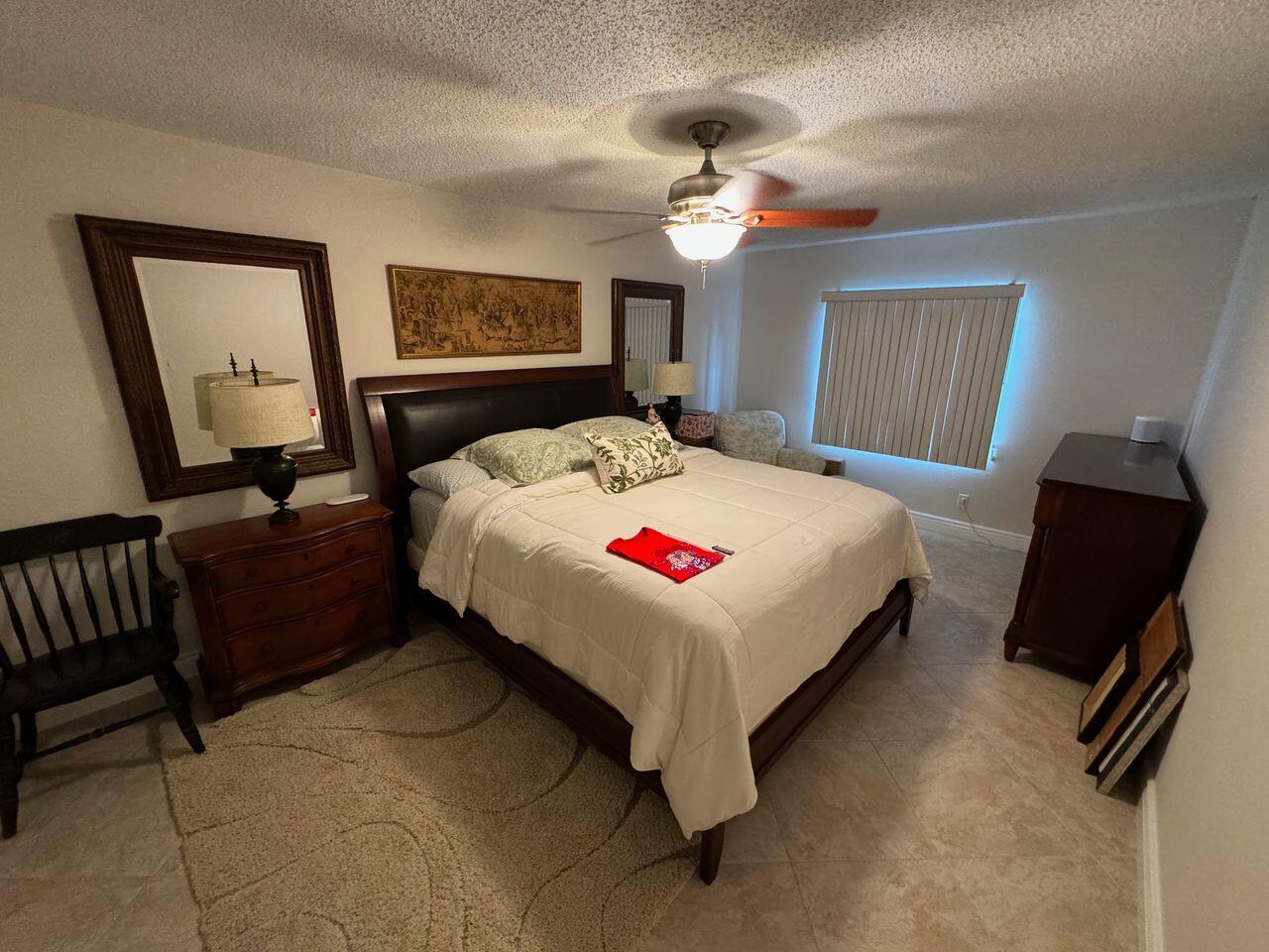 BAY COLONY CLUB CONDO - Residential Lease