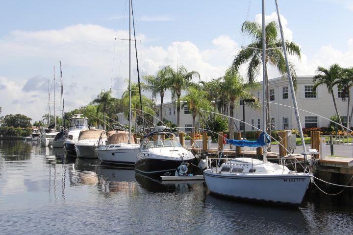 BAY COLONY CLUB CONDO - Residential Lease