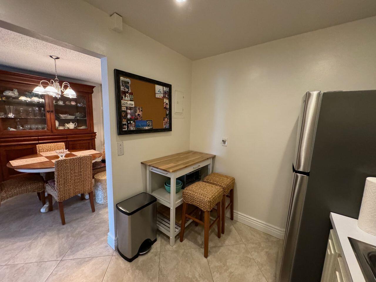 BAY COLONY CLUB CONDO - Residential Lease