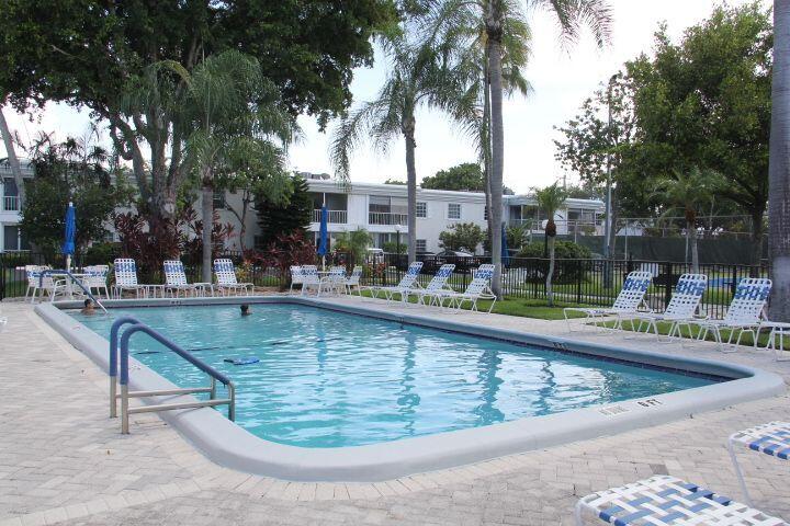 BAY COLONY CLUB CONDO - Residential Lease