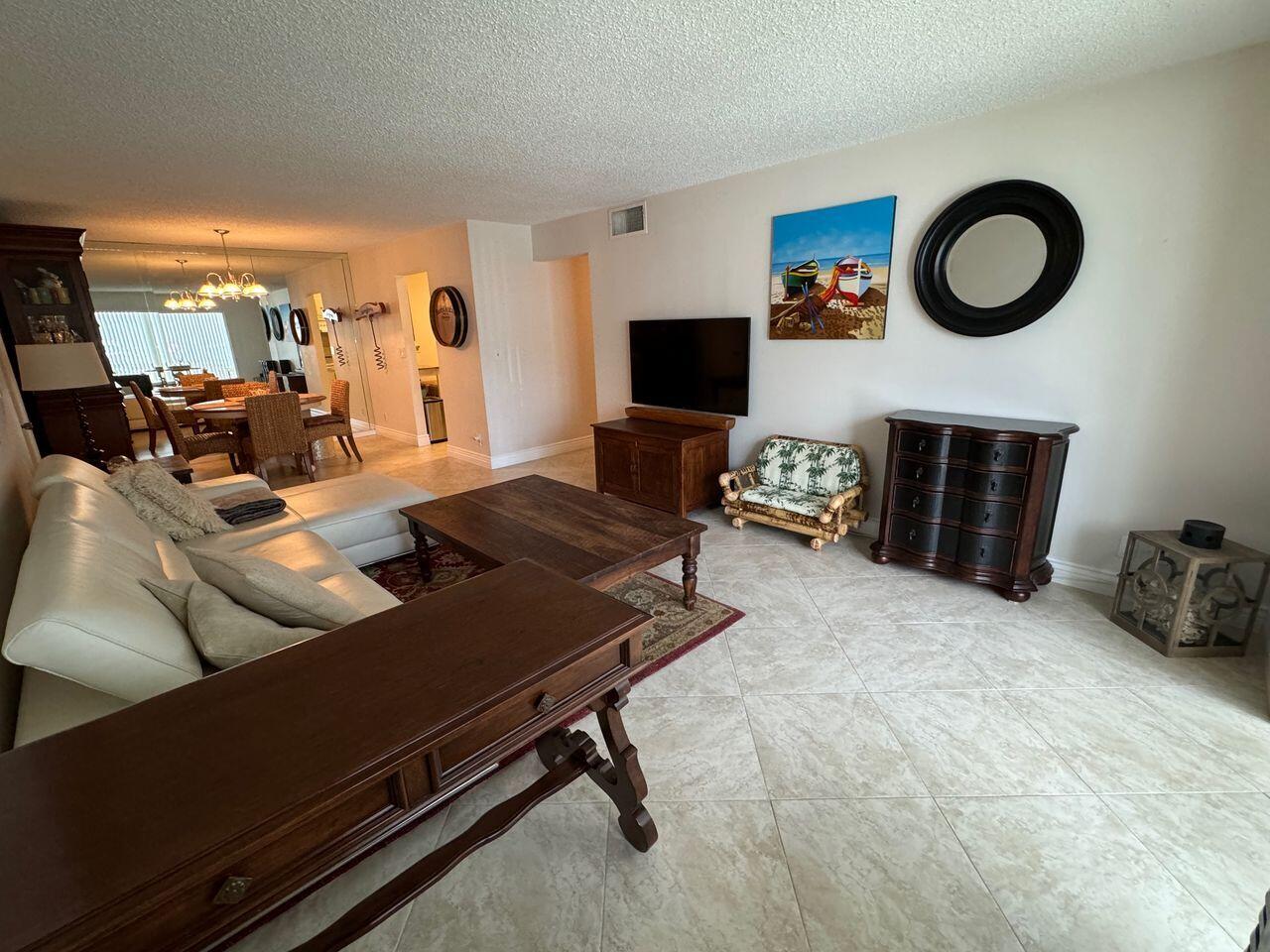 BAY COLONY CLUB CONDO - Residential Lease