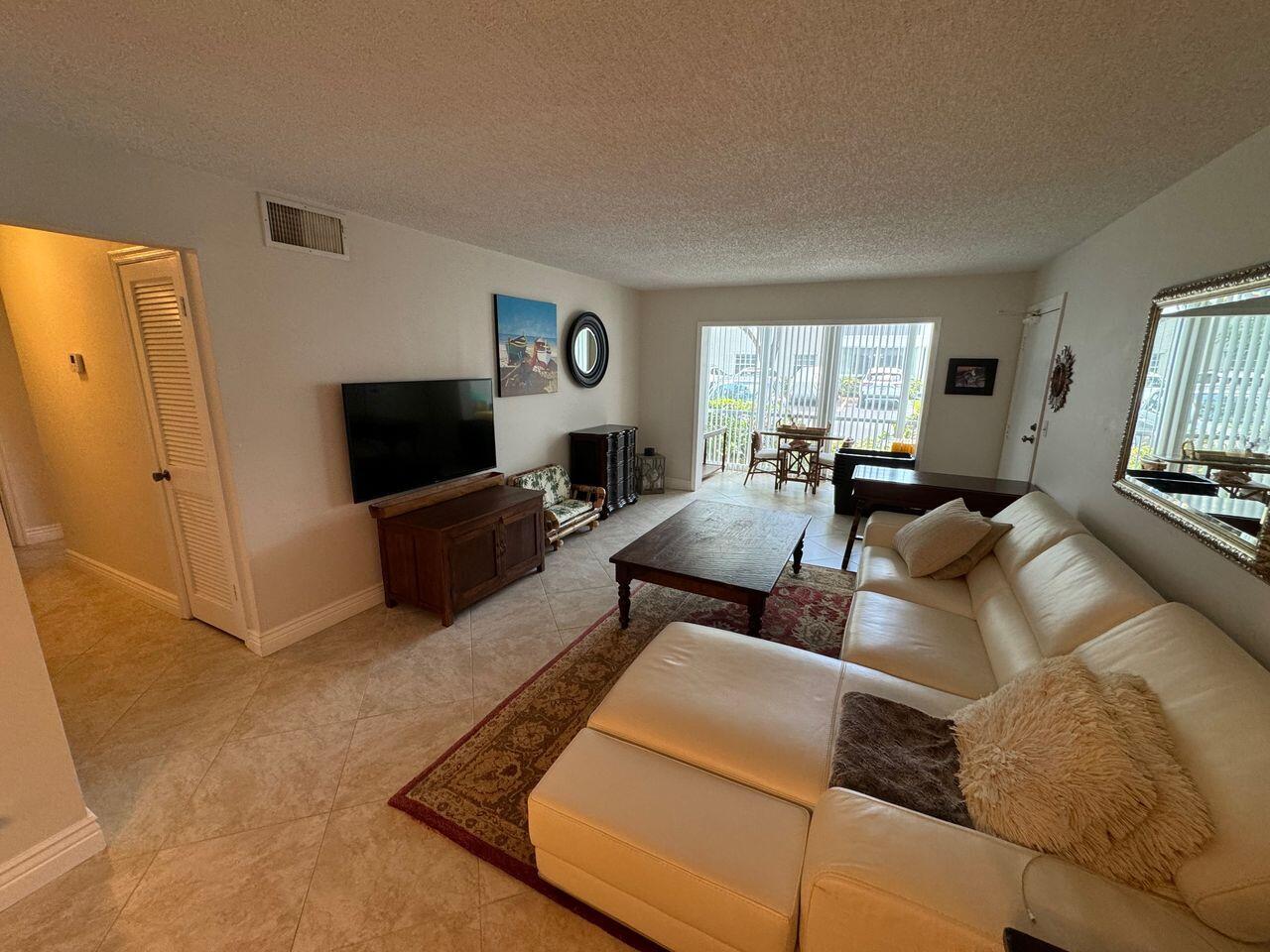 BAY COLONY CLUB CONDO - Residential Lease