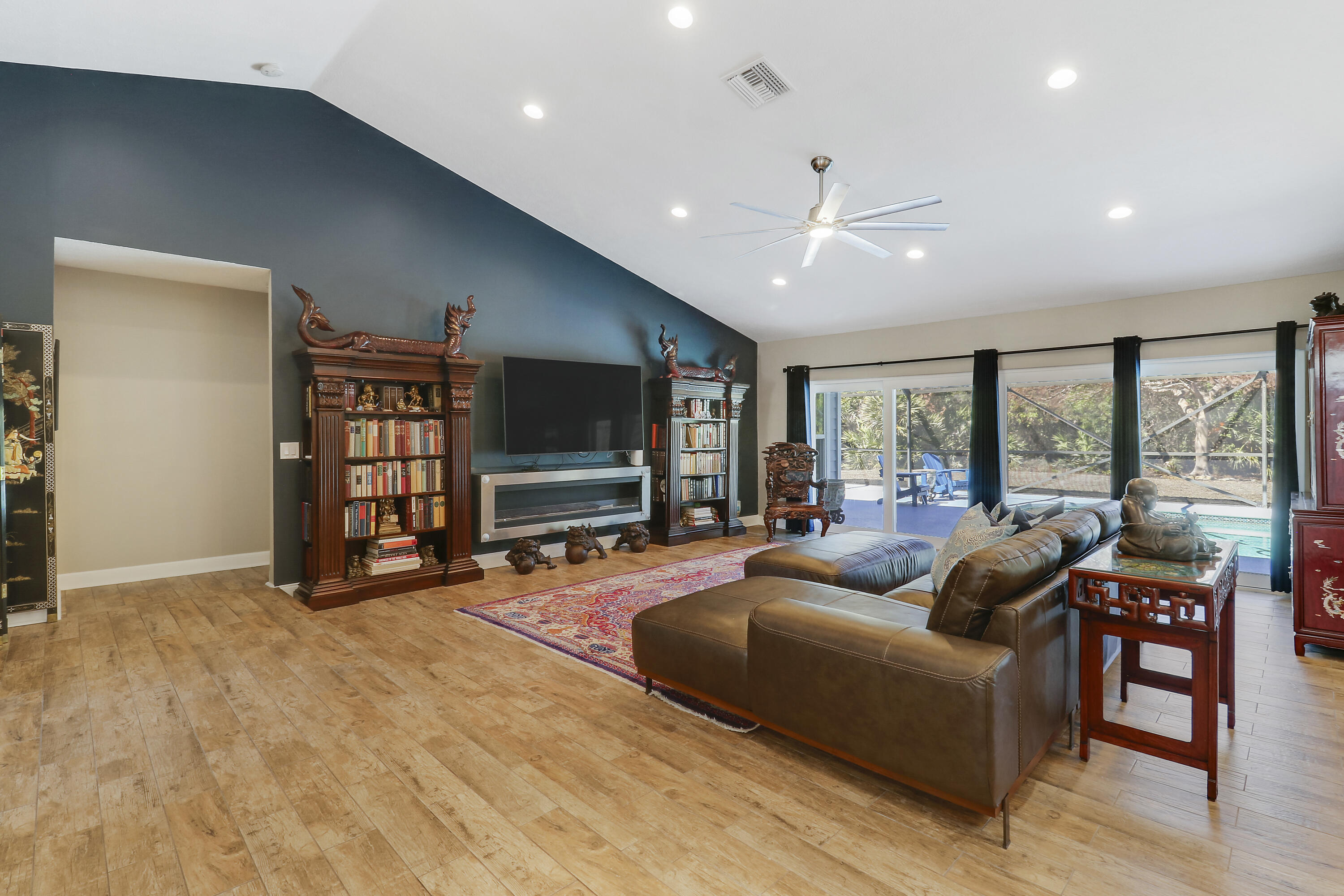 SUGARHILL - Residential
