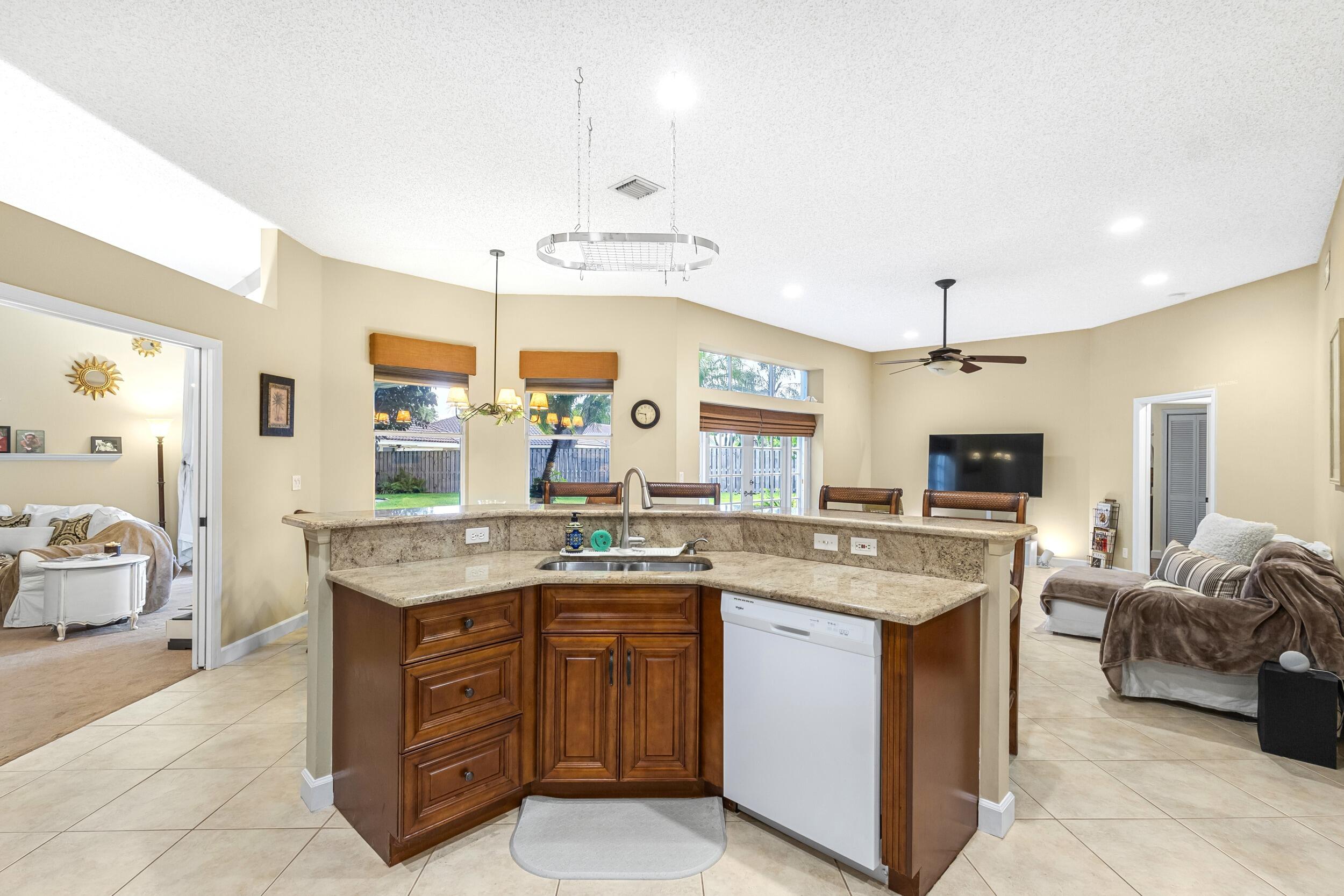 LAKE CHARLESTON 2 - Residential
