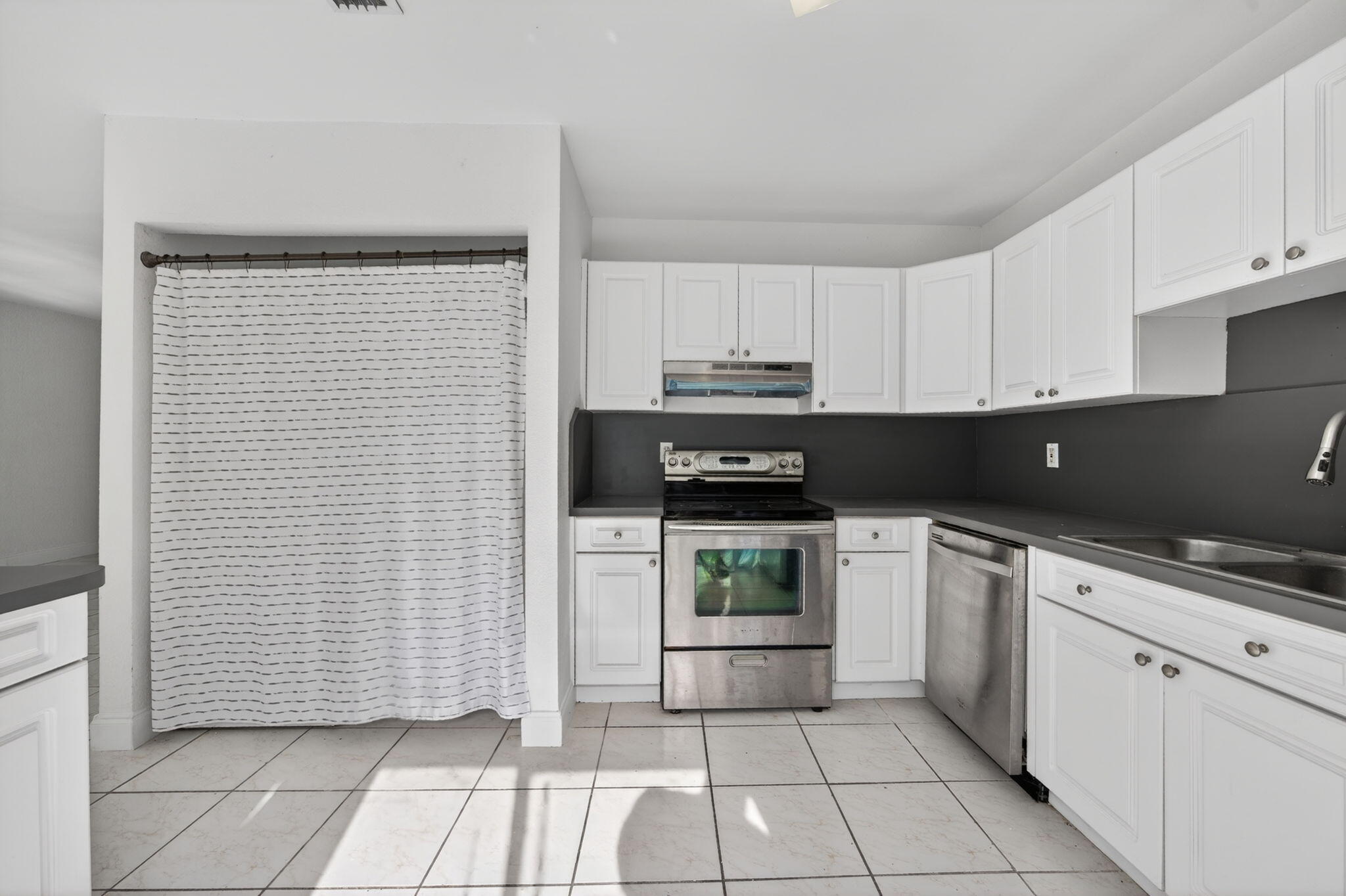 CUTLER LANDINGS 1ST ADDN - Residential