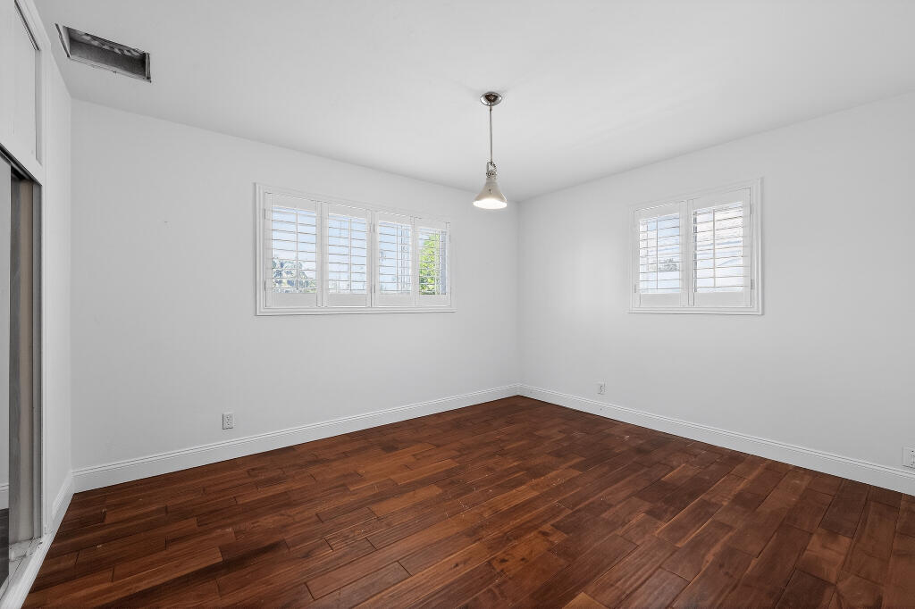 NORTH PALM BEACH VILLAGE OF 1 - Residential