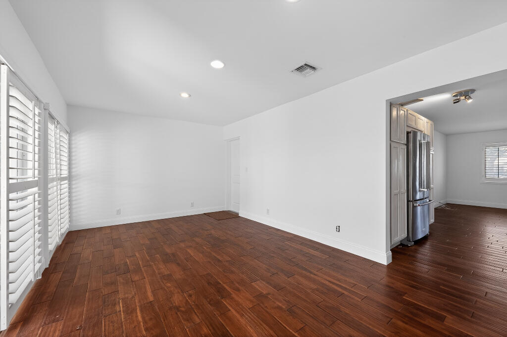 NORTH PALM BEACH VILLAGE OF 1 - Residential