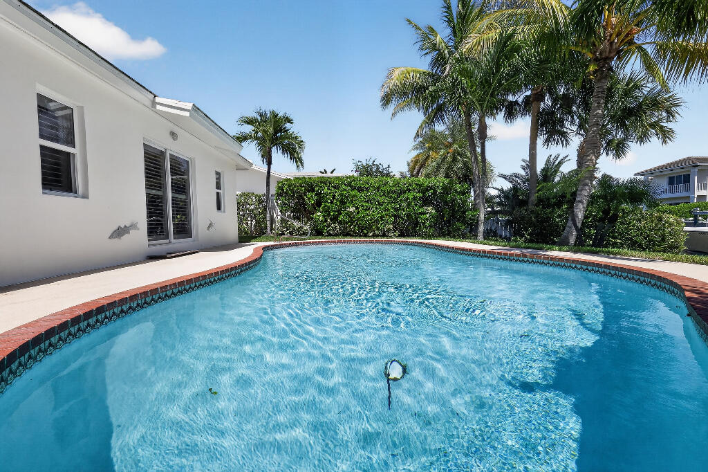 NORTH PALM BEACH VILLAGE OF 1 - Residential
