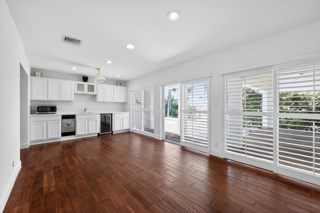 NORTH PALM BEACH VILLAGE OF 1 - Residential