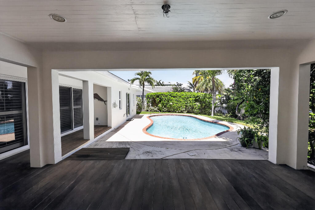 NORTH PALM BEACH VILLAGE OF 1 - Residential