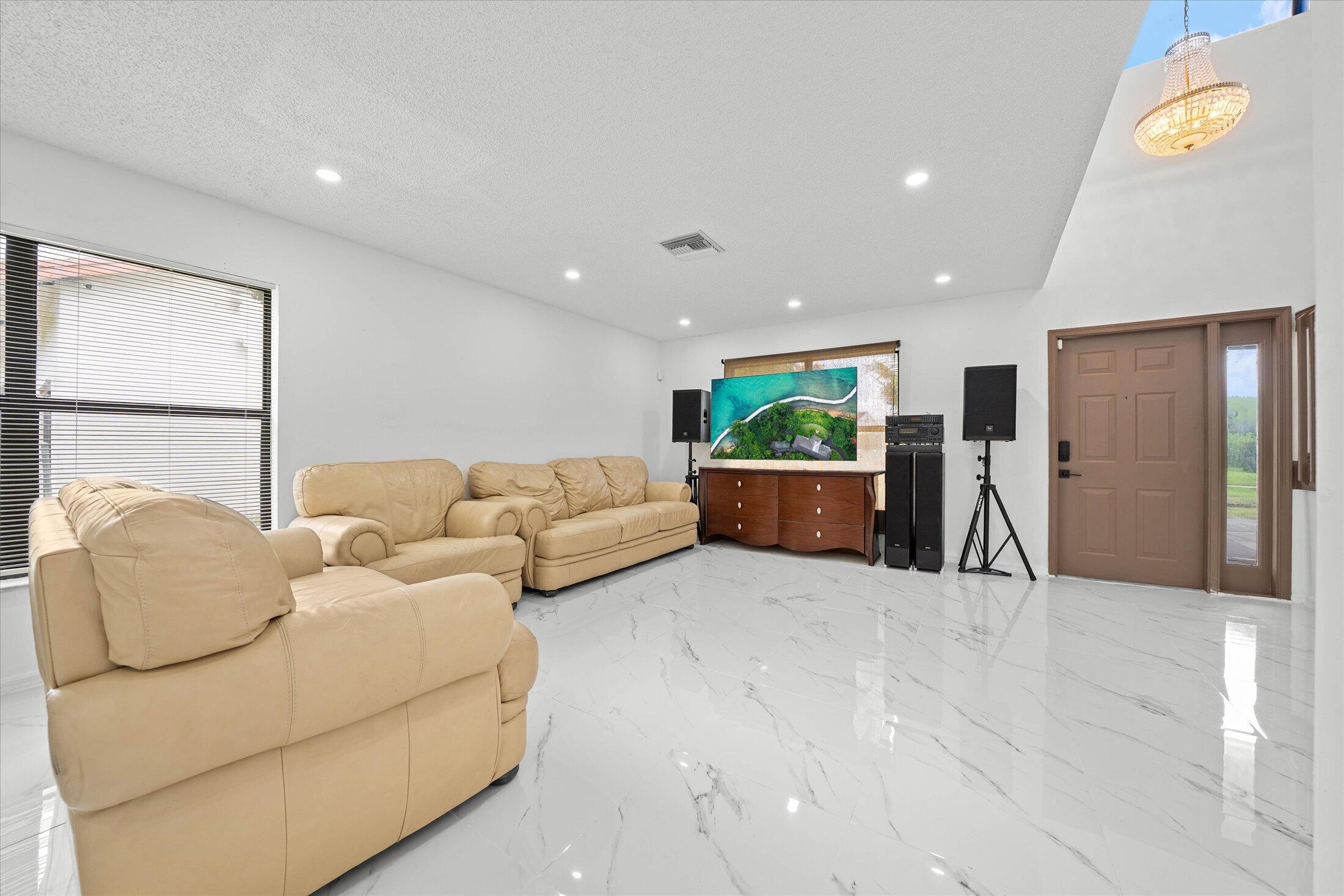 BRIARGATE PLAT - Residential