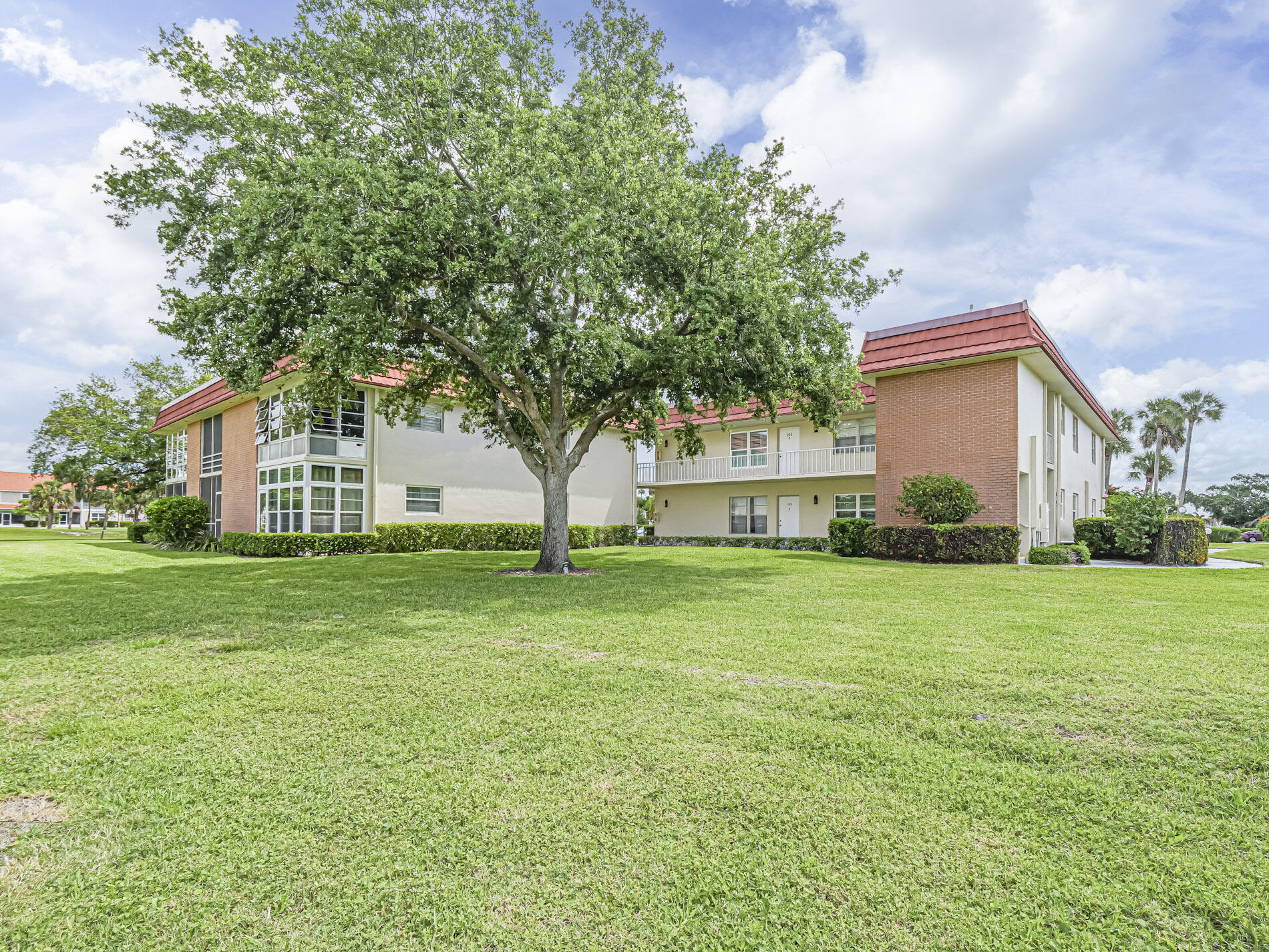 Overlooks golf + pond! First floor 1 bedroom, 1.5 bath corner unit with water views + impact windows in central Vero Beach location! Renovated kitchen + baths, 2023 roof, 2020 HVAC + 2020 hot water heater, brand new 2026 wood-plank tile flooring throughout (not kitchen). Light, bright + airy unit with cute, screened lanai + storage closet that walks out to golf and features gorgeous sunsets. Super location close to everything including some of Florida's best beaches, the Indian River Lagoon and medical, shopping + restaurants. Community amenities that are stacked to the nines!