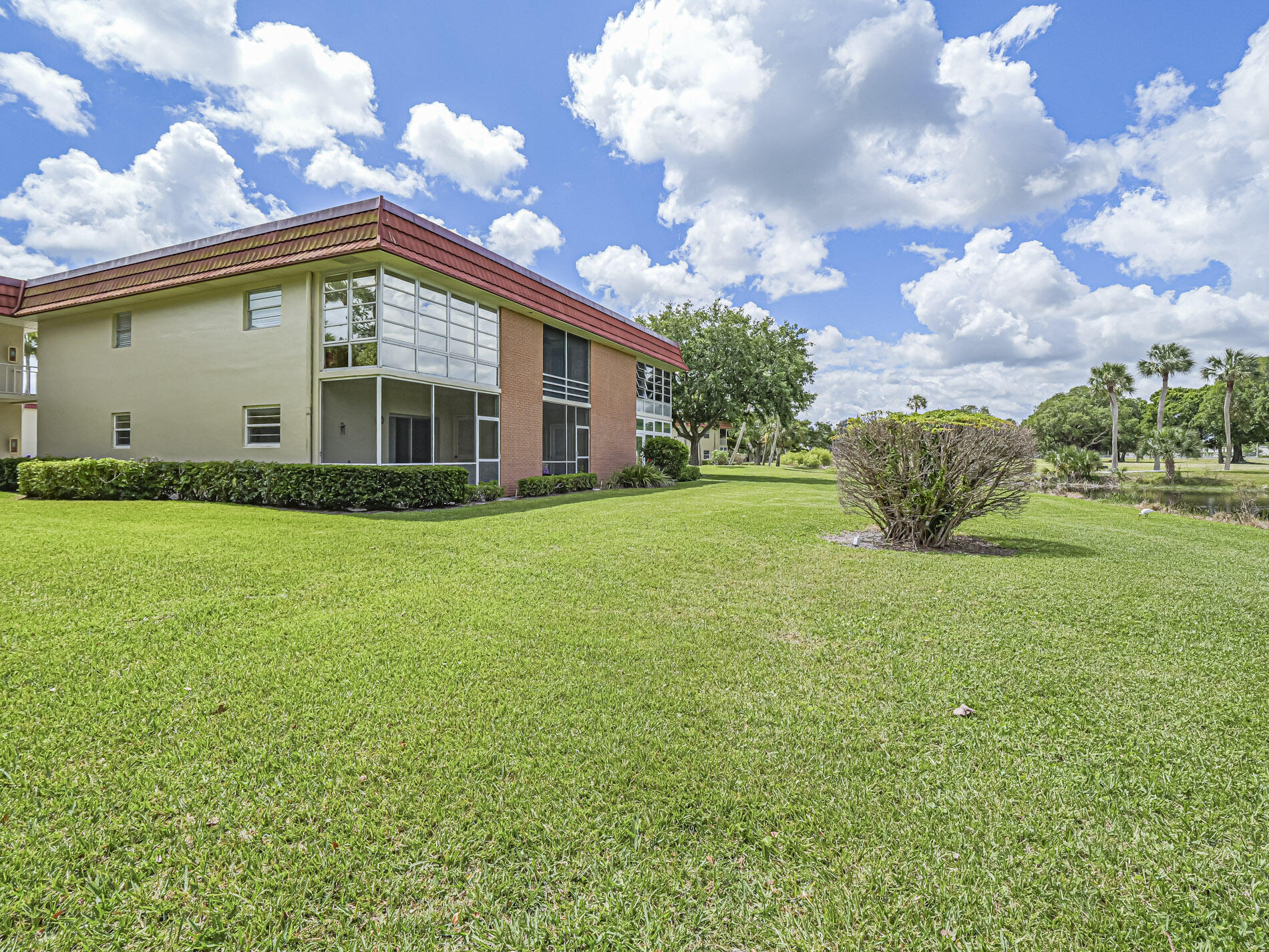 VISTA ROYALE PHASE IV BLDGS 83-111 - Residential