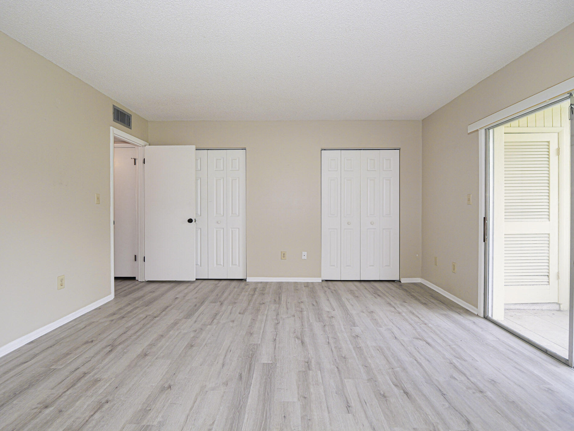 VISTA ROYALE PHASE IV BLDGS 83-111 - Residential