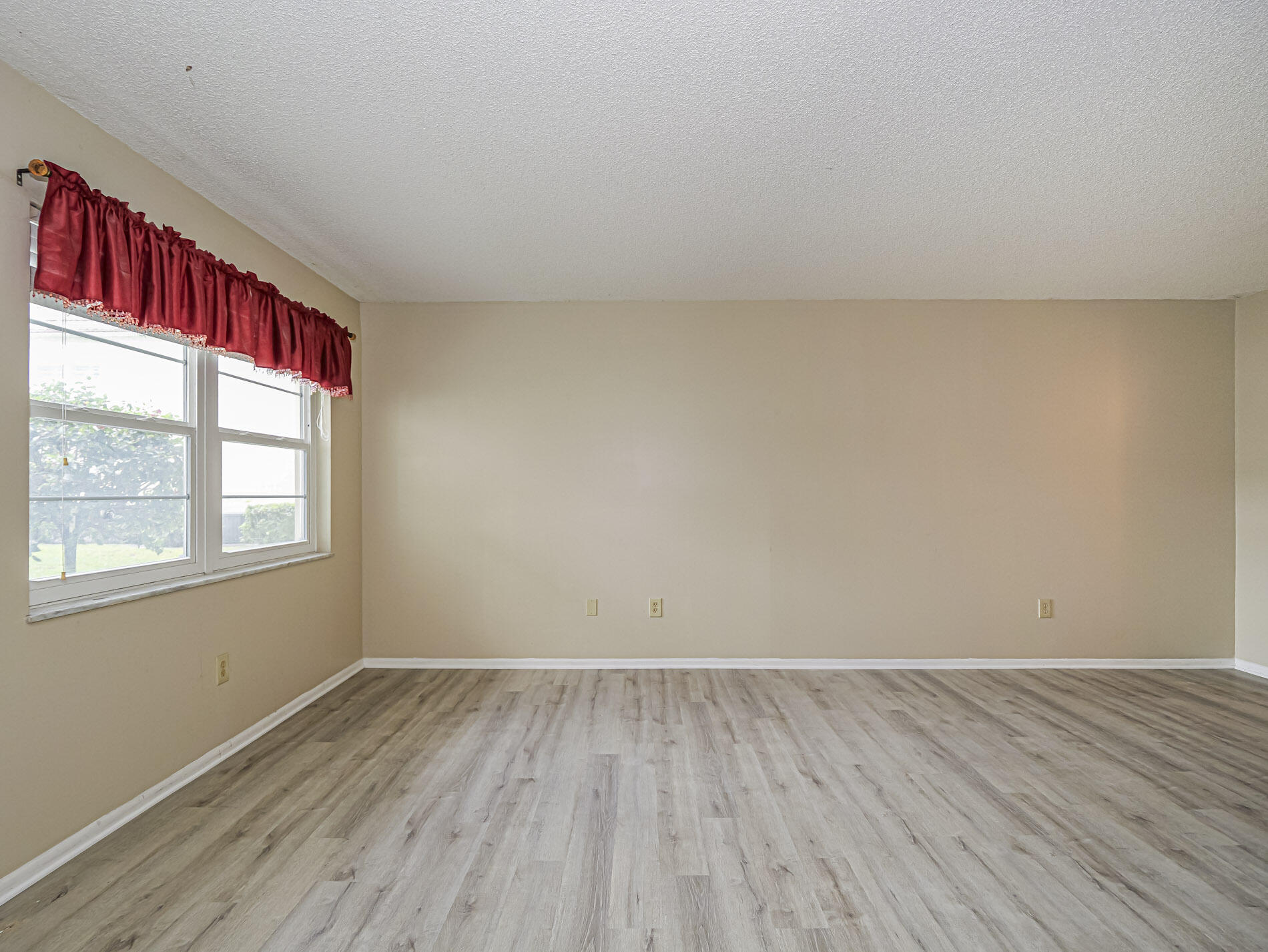 VISTA ROYALE PHASE IV BLDGS 83-111 - Residential