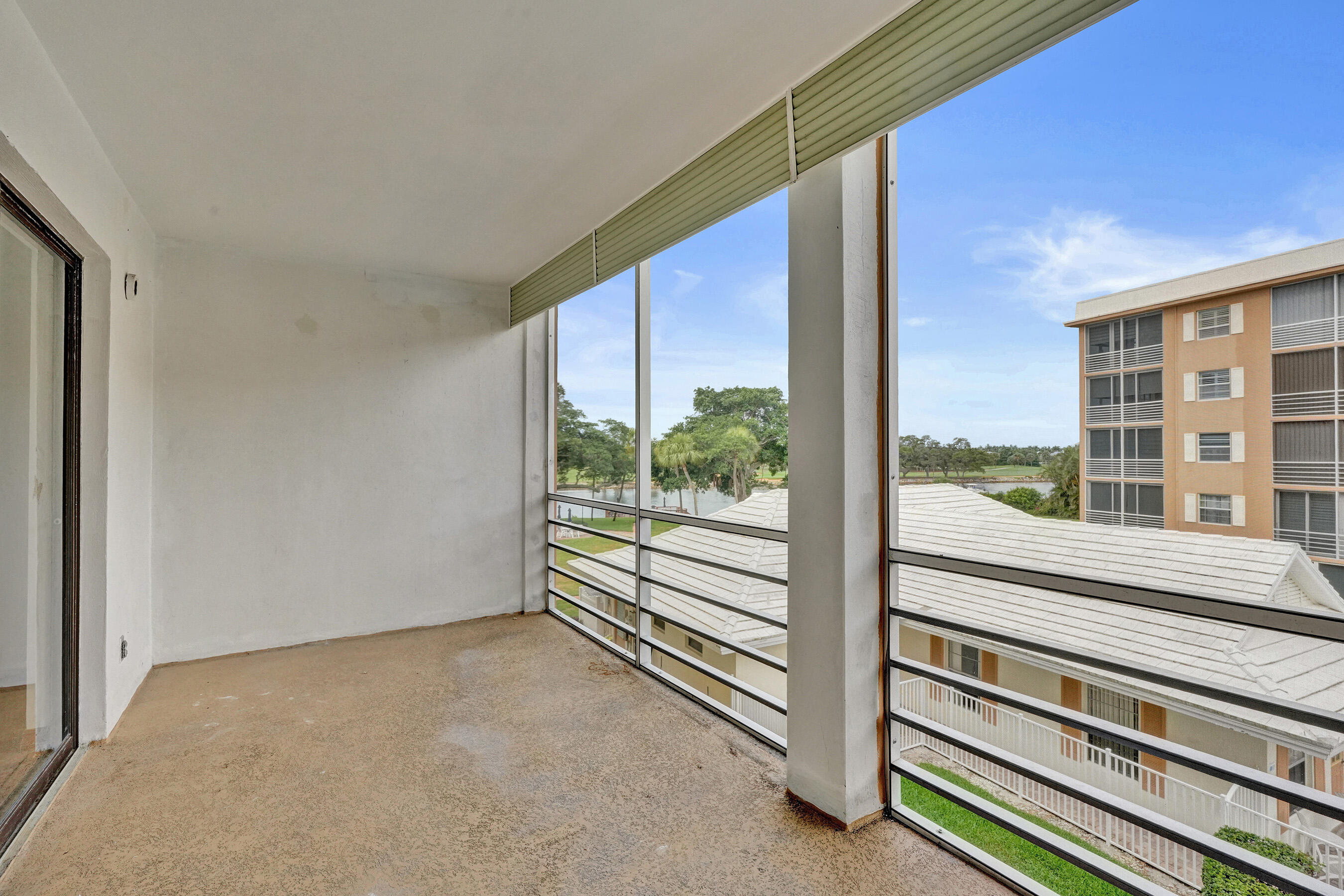 WATERWAY EAST CONDOS - Residential