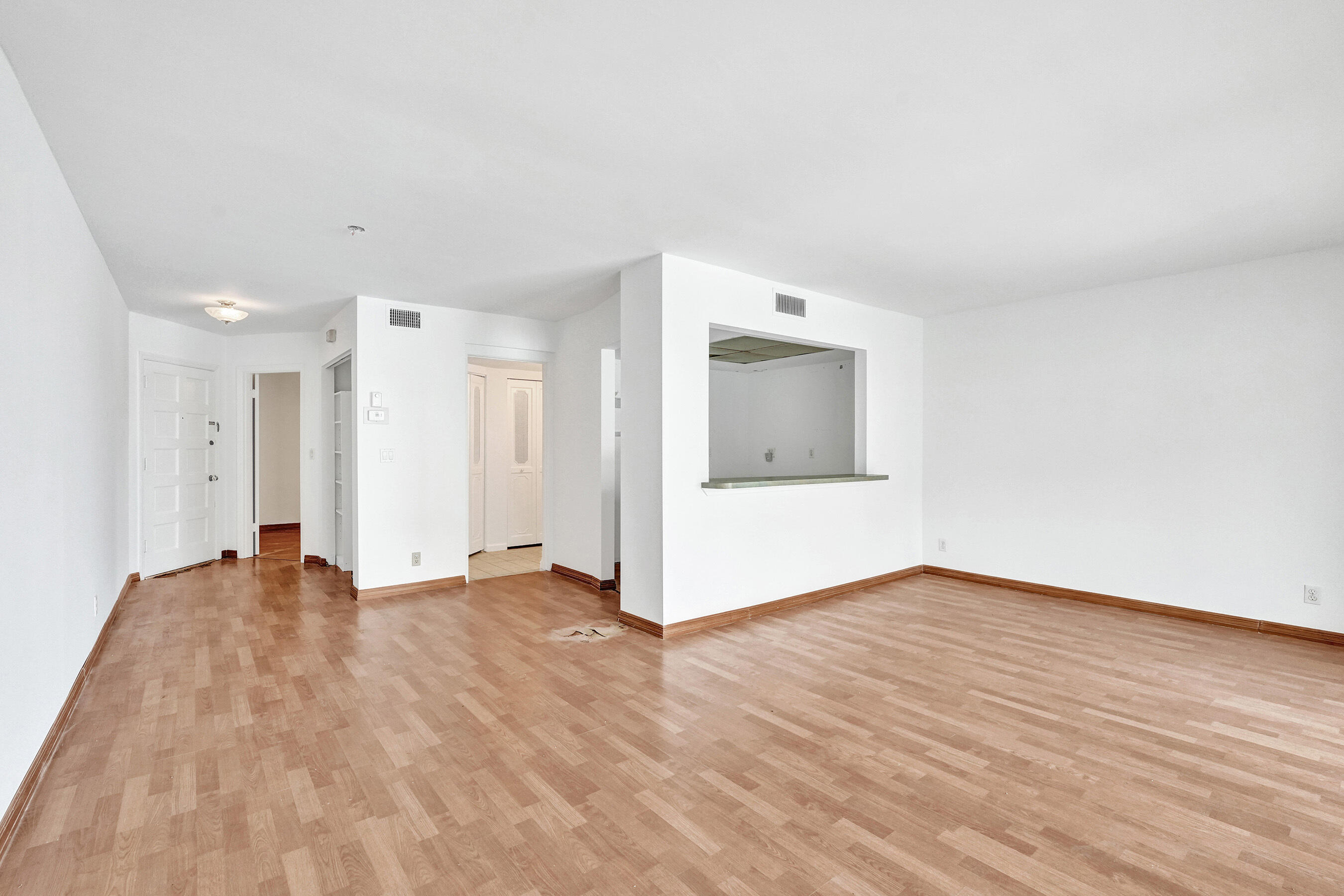 WATERWAY EAST CONDOS - Residential