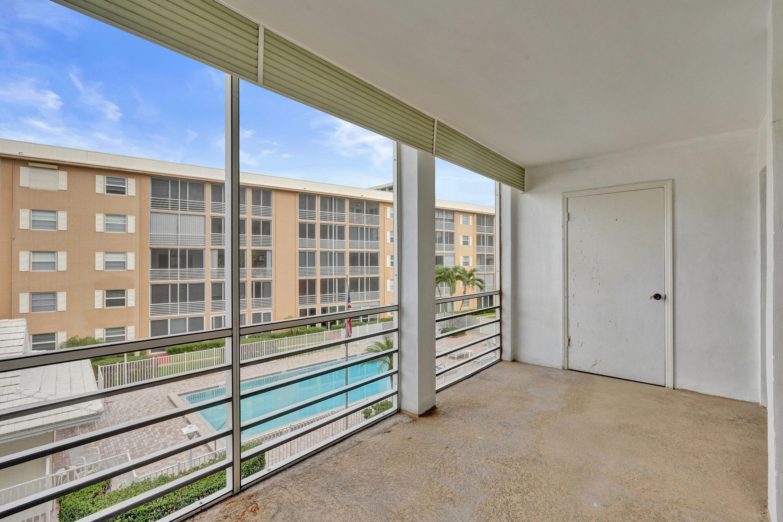 WATERWAY EAST CONDOS - Residential
