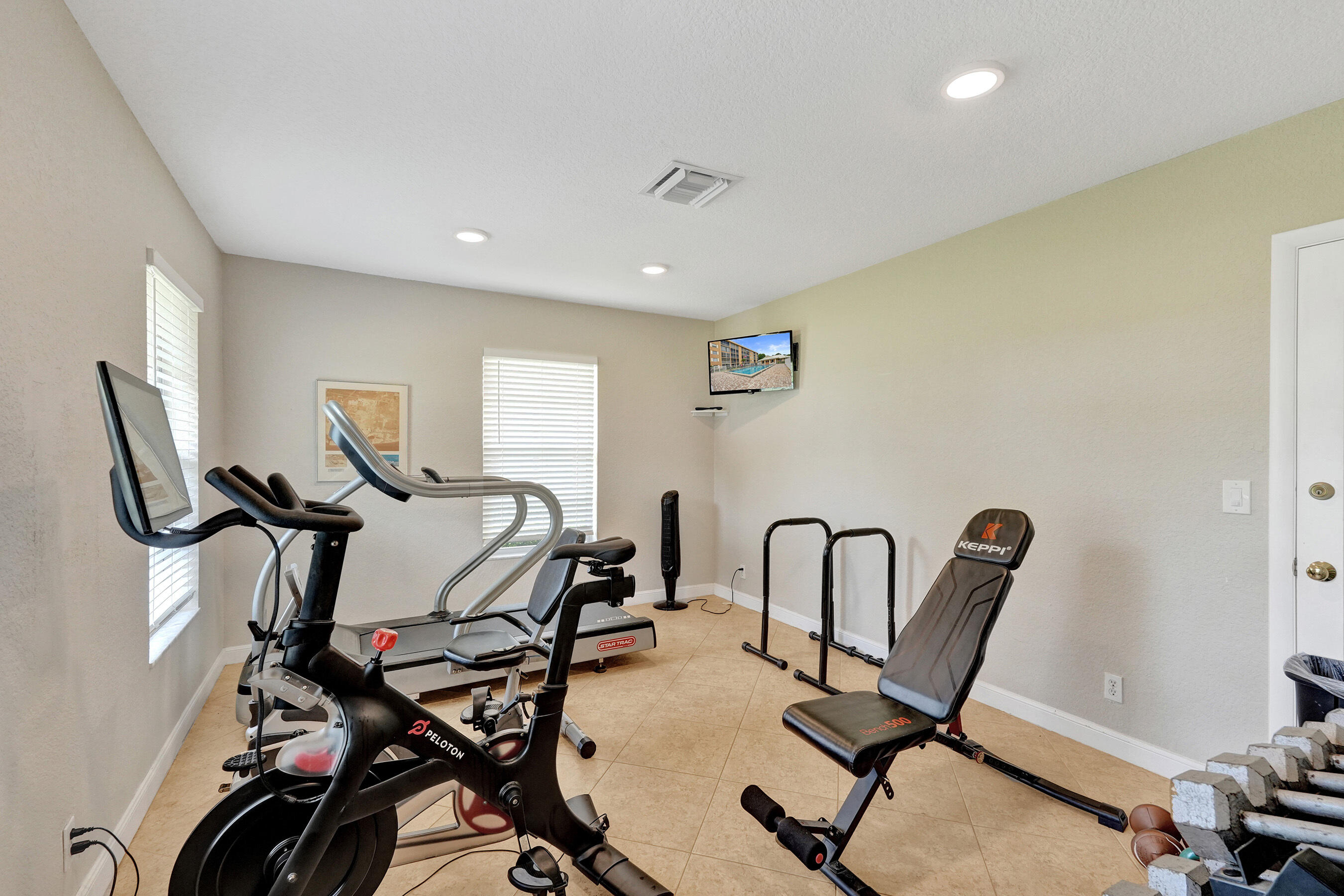 WATERWAY EAST CONDOS - Residential