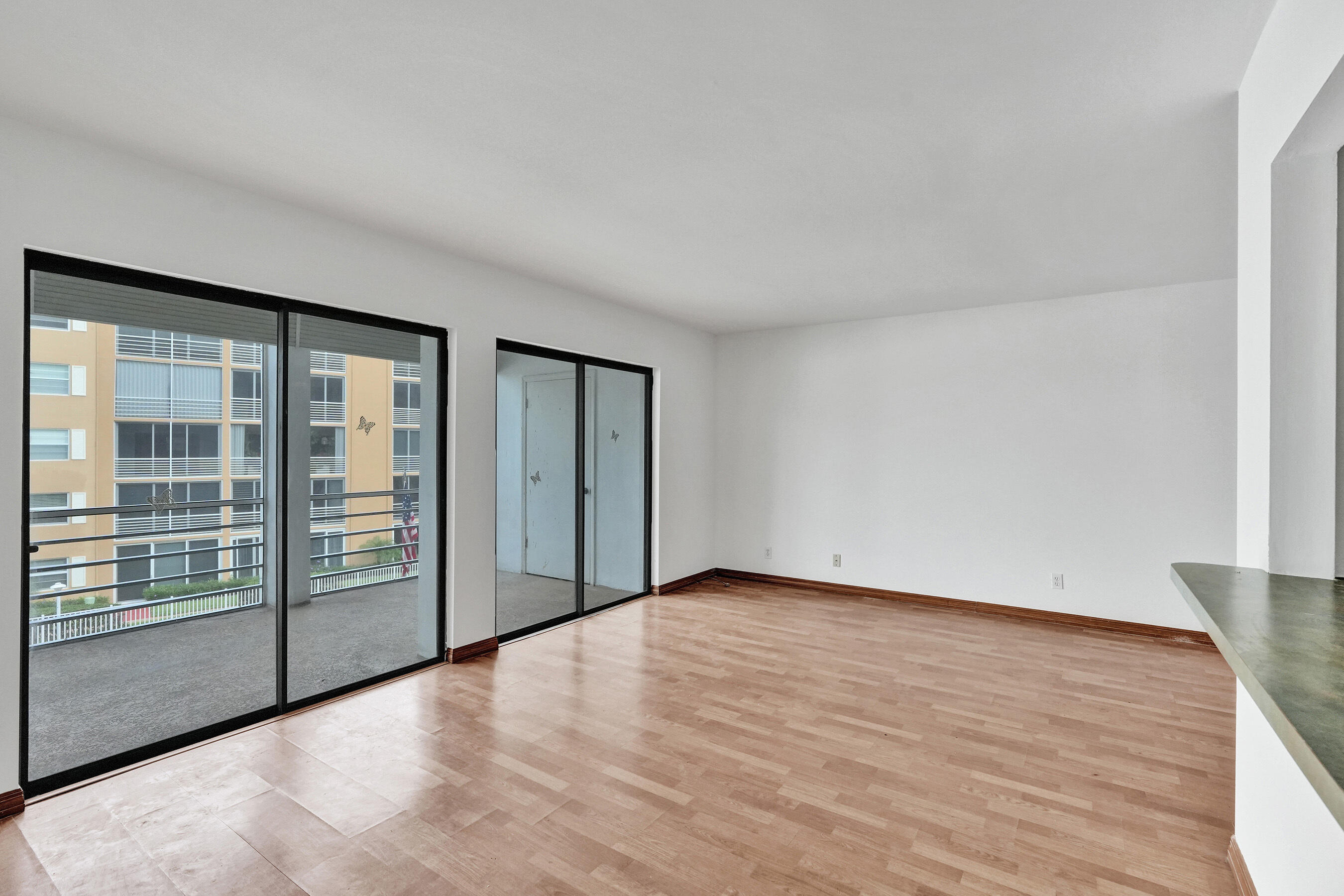 WATERWAY EAST CONDOS - Residential