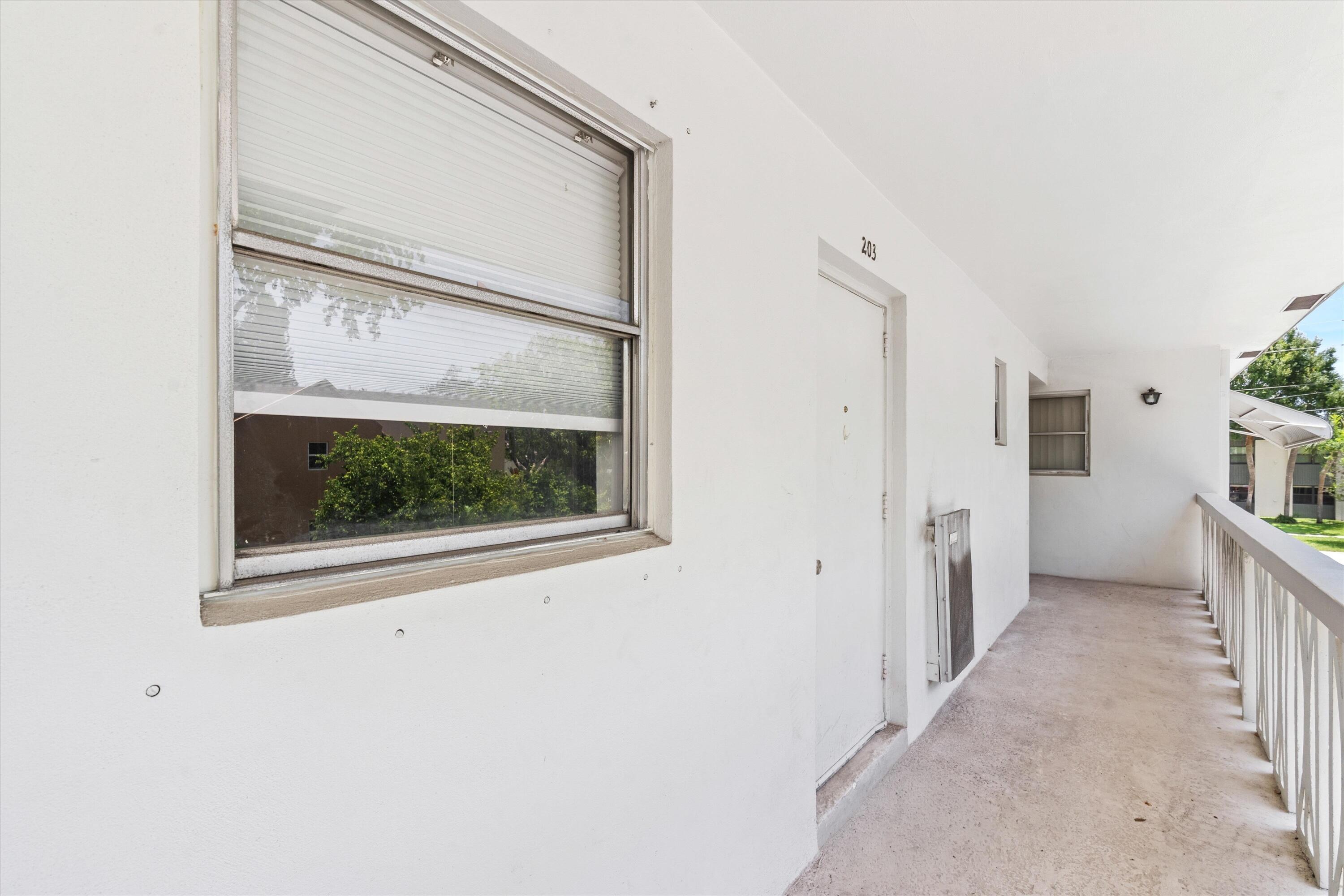 REGIS HOUSE CONDO - Residential