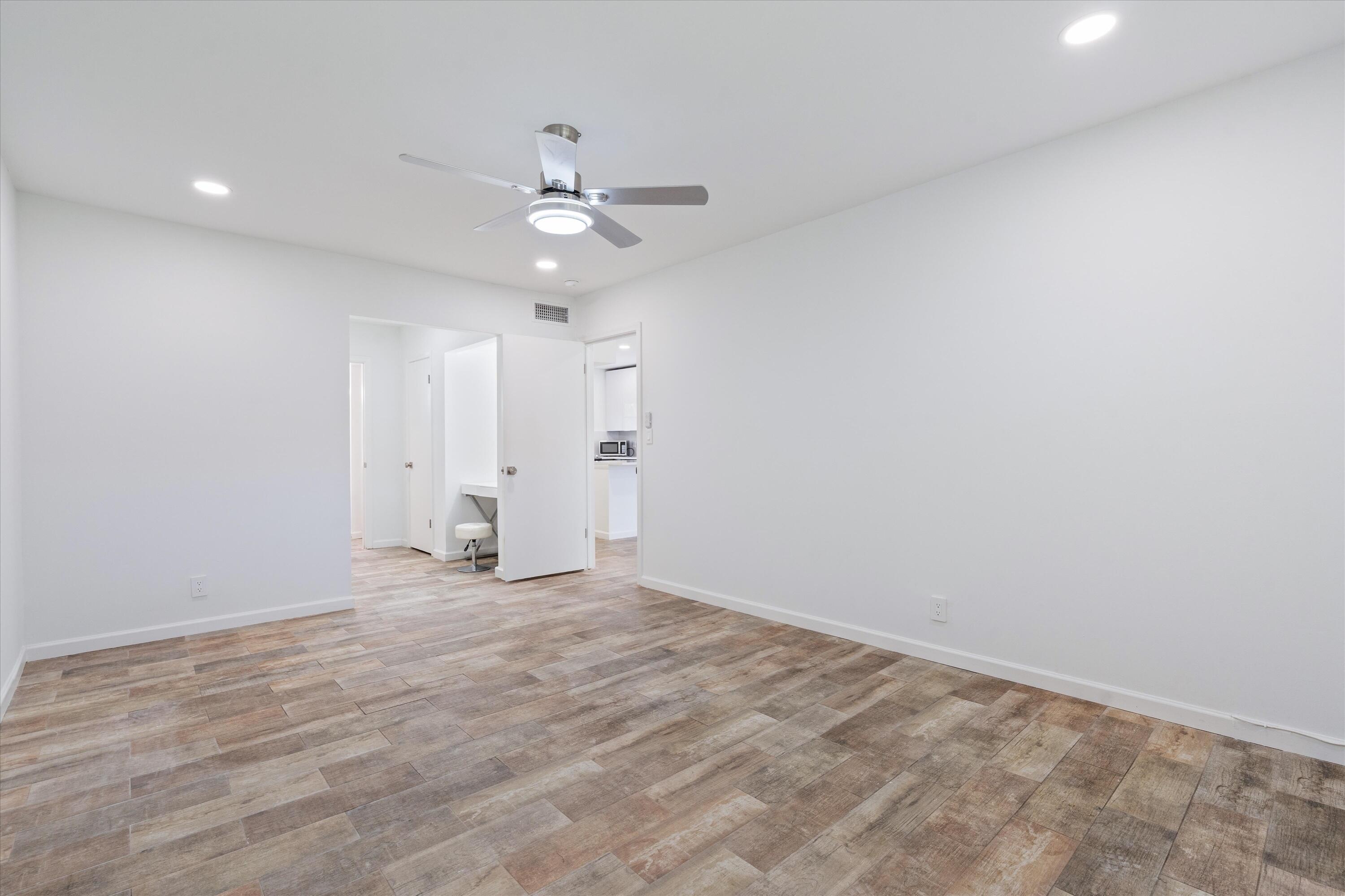 REGIS HOUSE CONDO - Residential