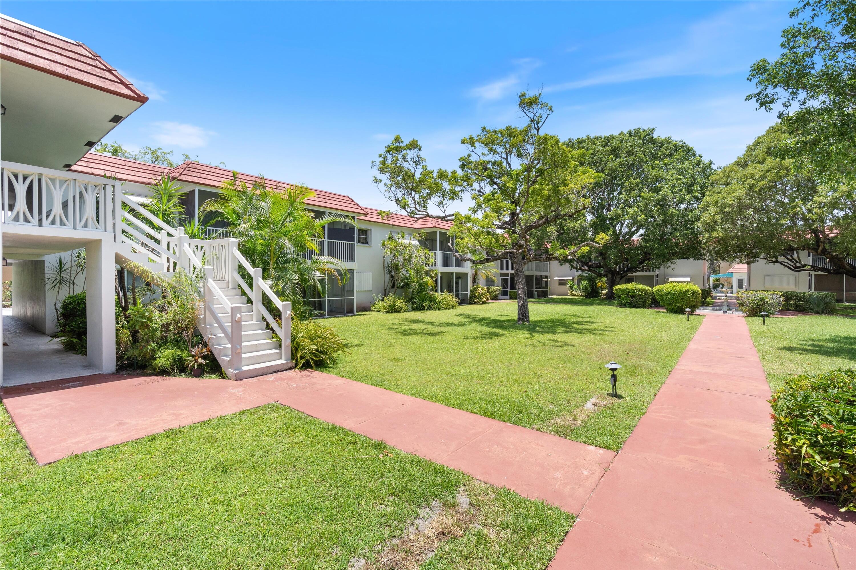 REGIS HOUSE CONDO - Residential