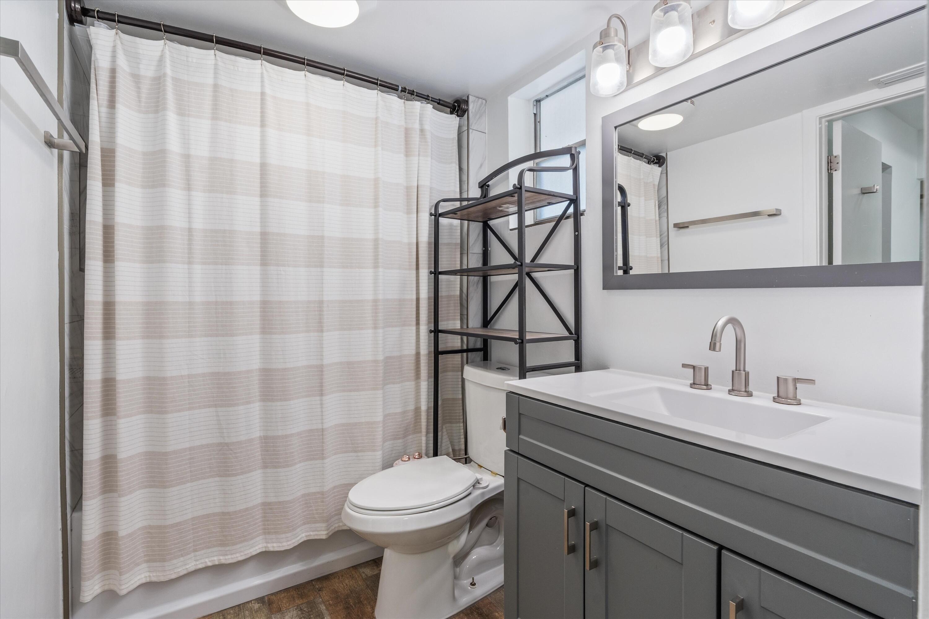 REGIS HOUSE CONDO - Residential