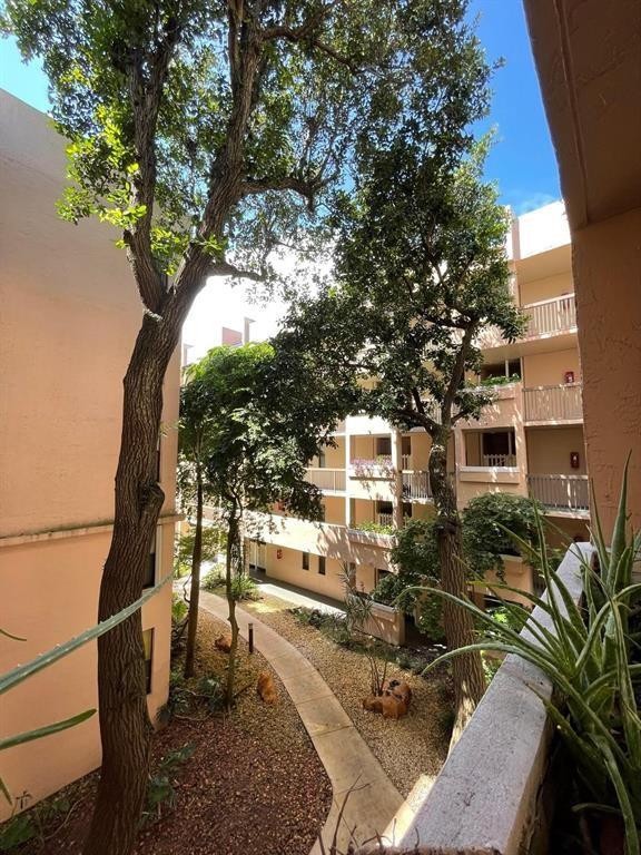 ROYAL PALM - Residential