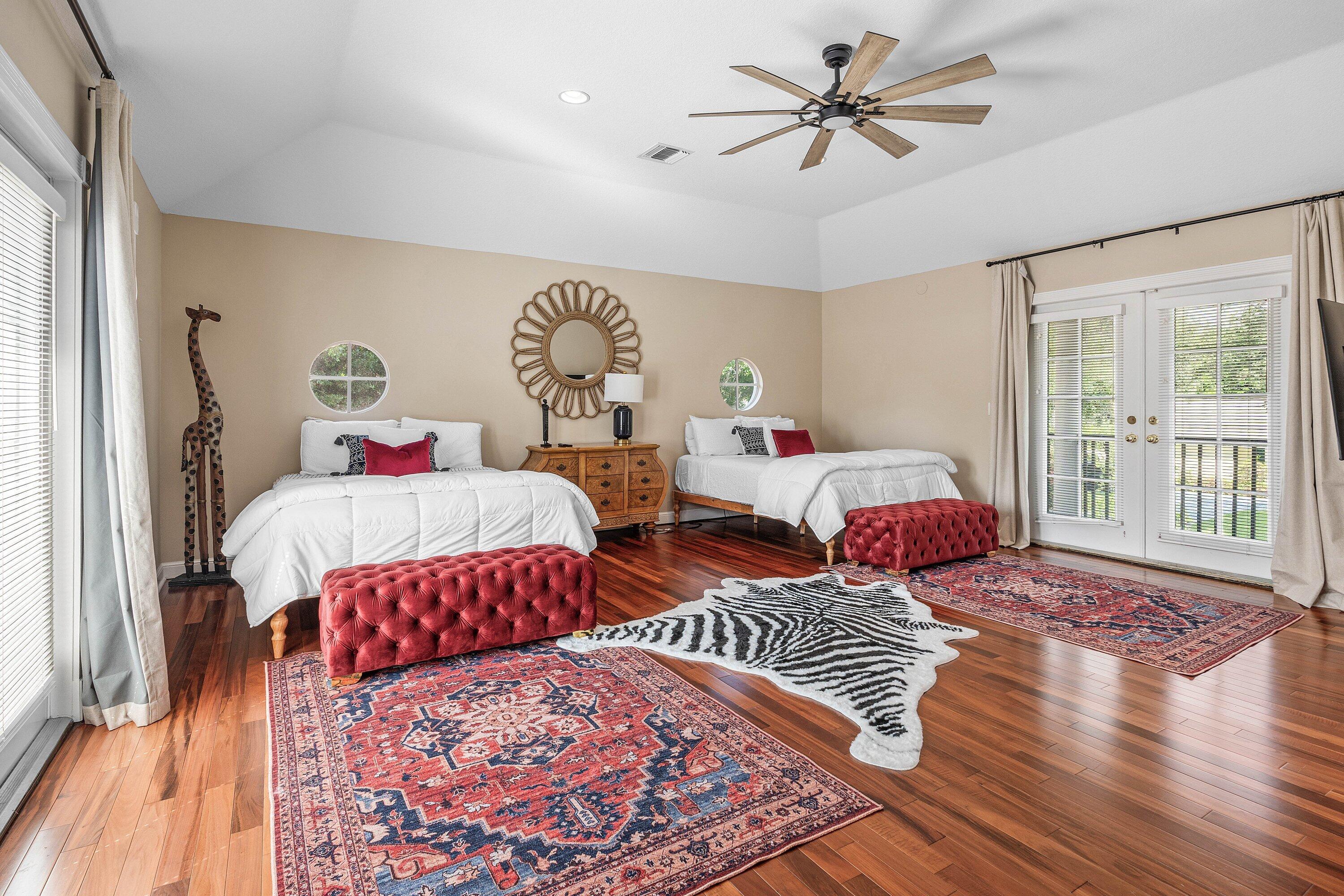 PRESIDENT COUNTRY CLUB 4 - Residential Lease