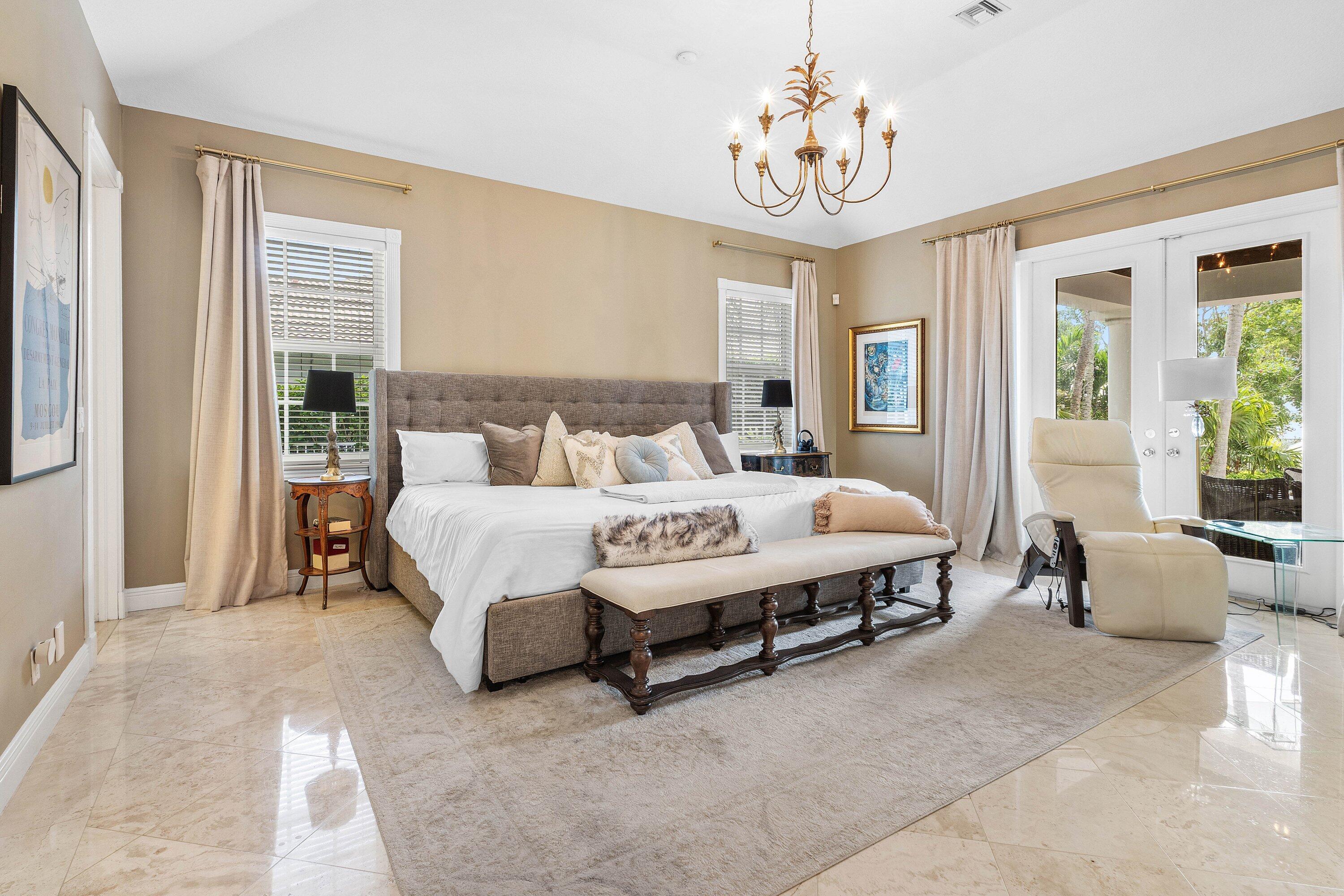 PRESIDENT COUNTRY CLUB 4 - Residential Lease