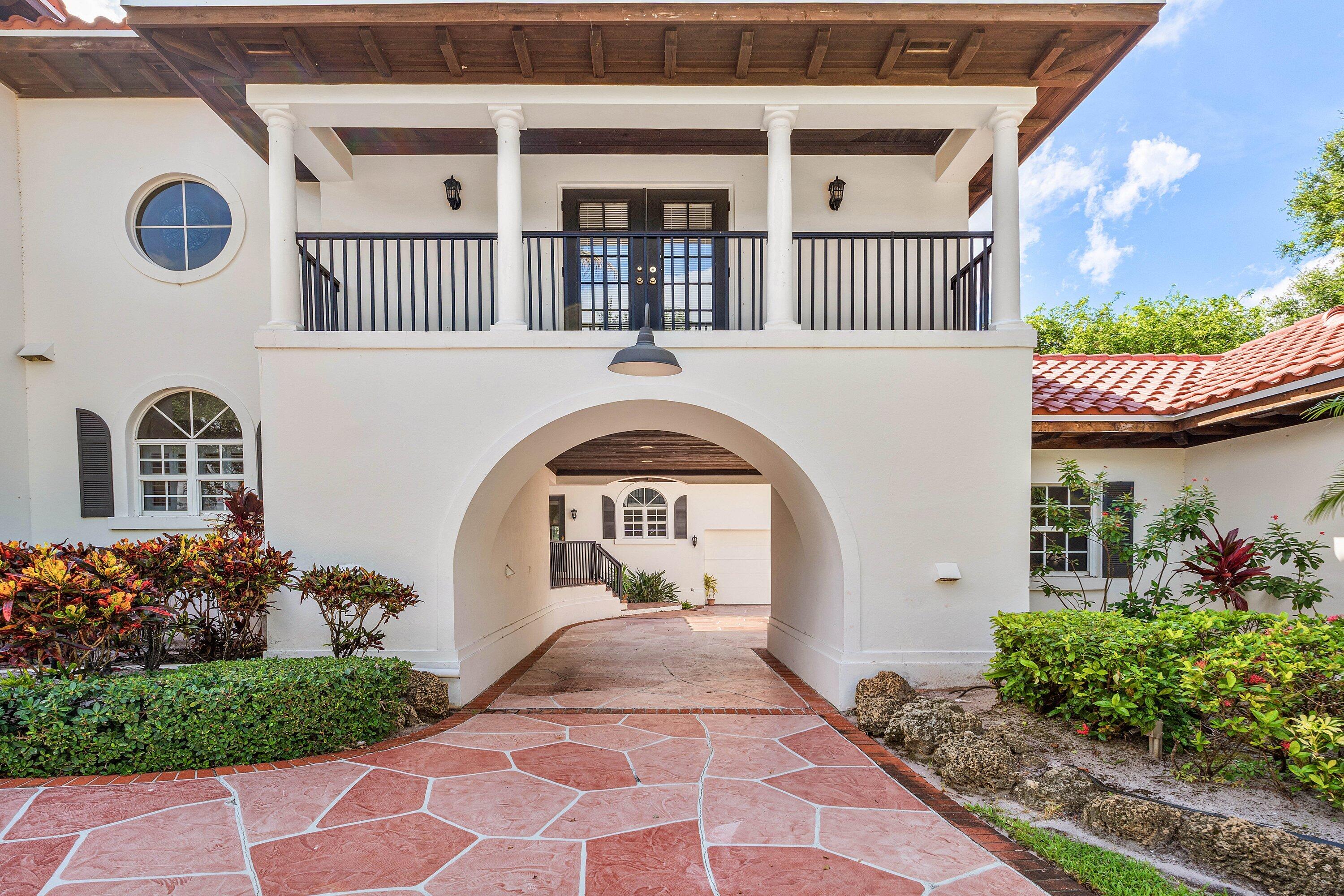 PRESIDENT COUNTRY CLUB 4 - Residential Lease