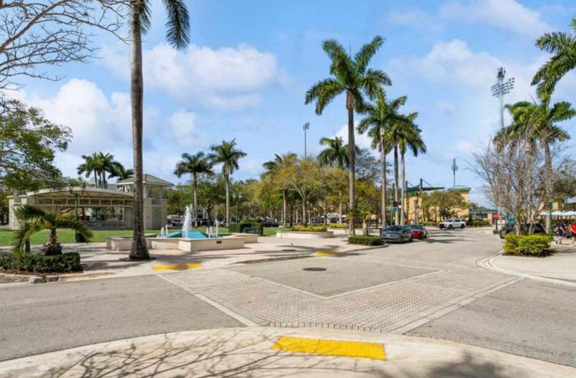 VILLAGE AT ABACOA CONDO - Residential Lease
