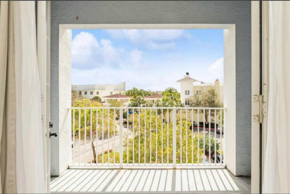 VILLAGE AT ABACOA CONDO - Residential Lease