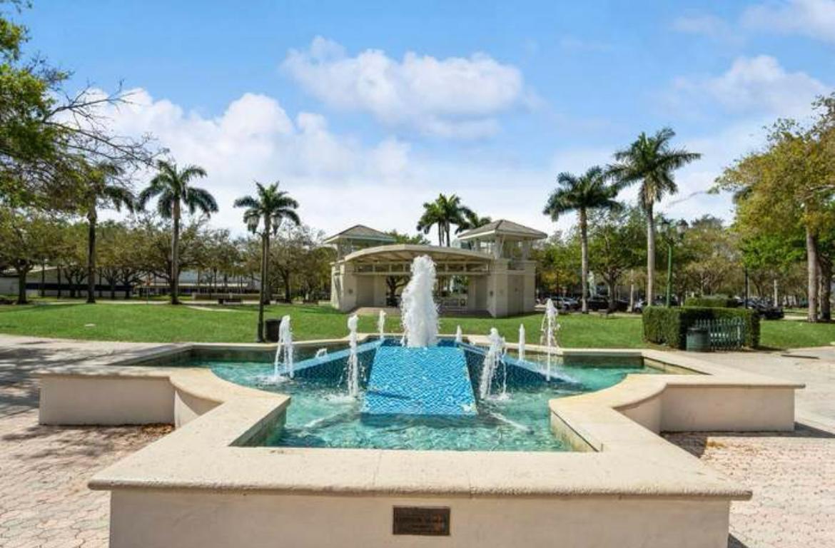 VILLAGE AT ABACOA CONDO - Residential Lease